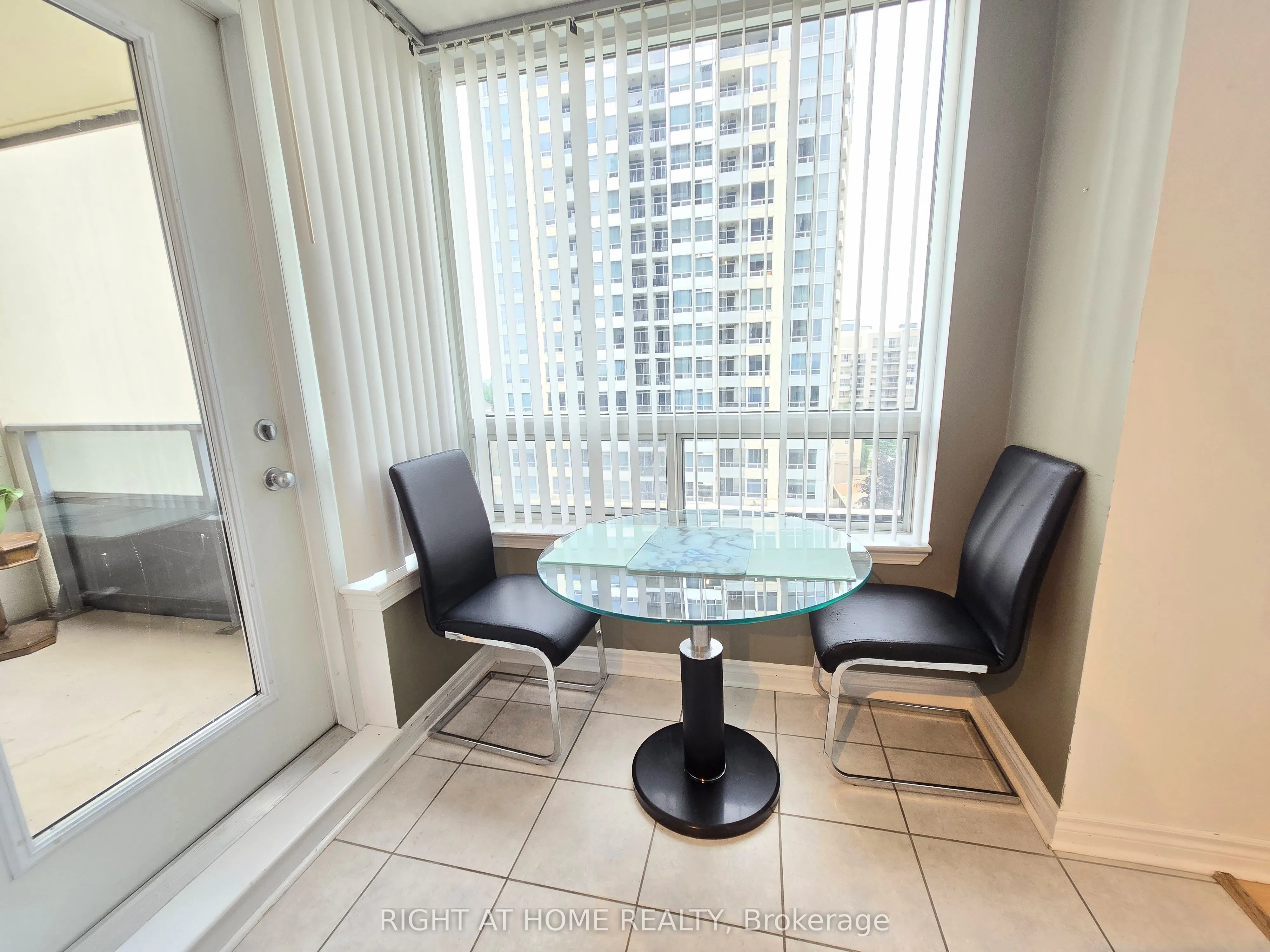 8 Rean Drive, #701