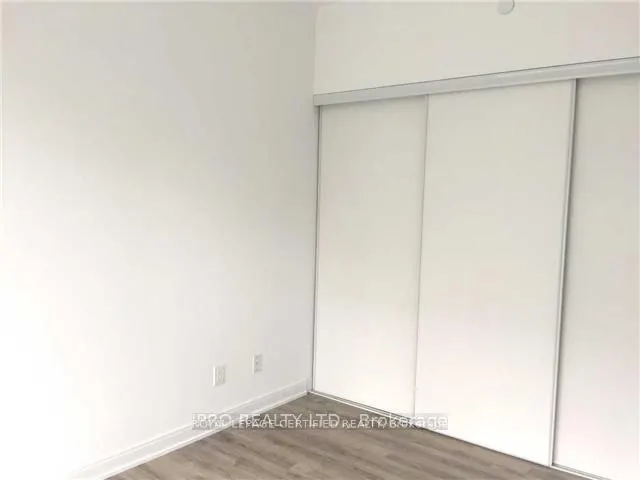 42 Charles Street E, #910