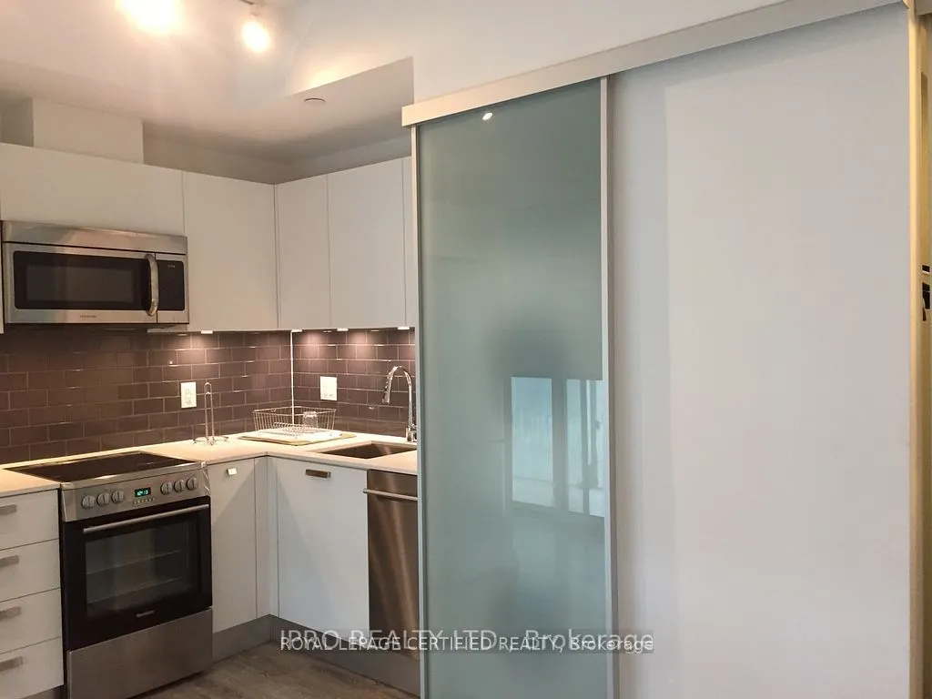 42 Charles Street E, #910