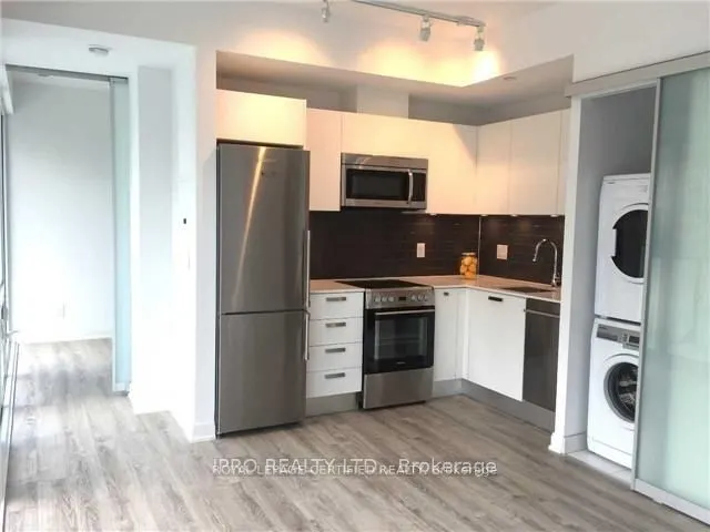 42 Charles Street E, #910