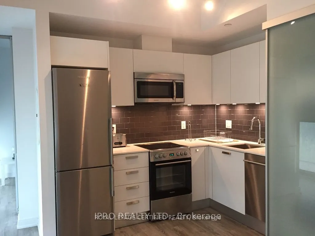 42 Charles Street E, #910