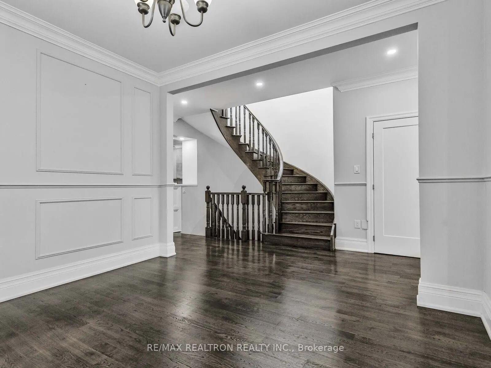 53 Walder Avenue