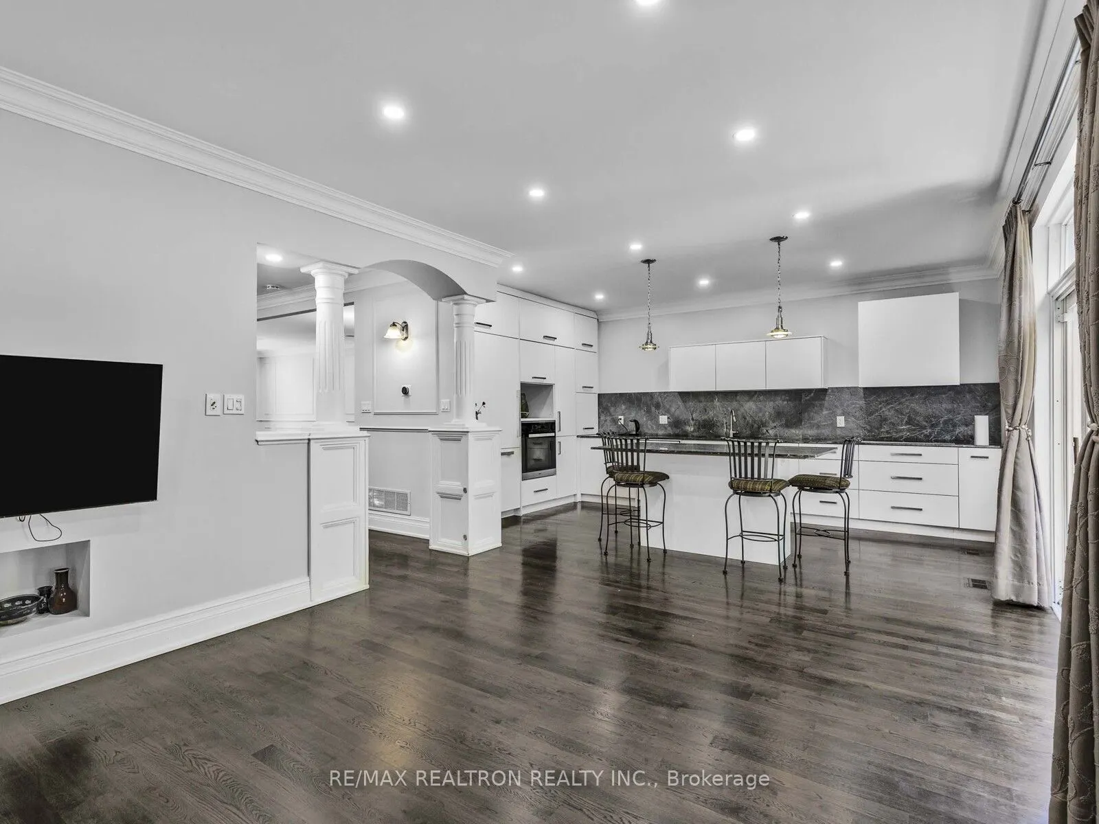 53 Walder Avenue