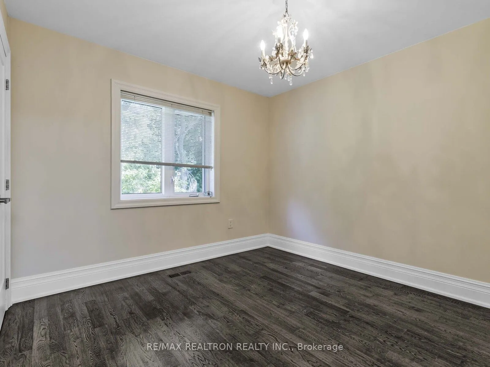 53 Walder Avenue