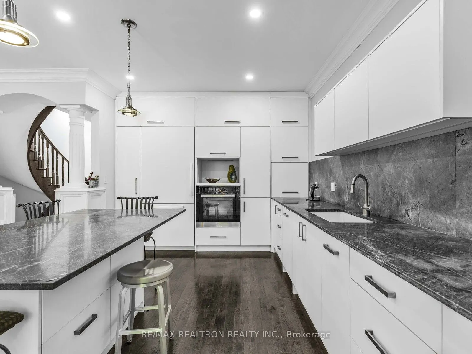 53 Walder Avenue