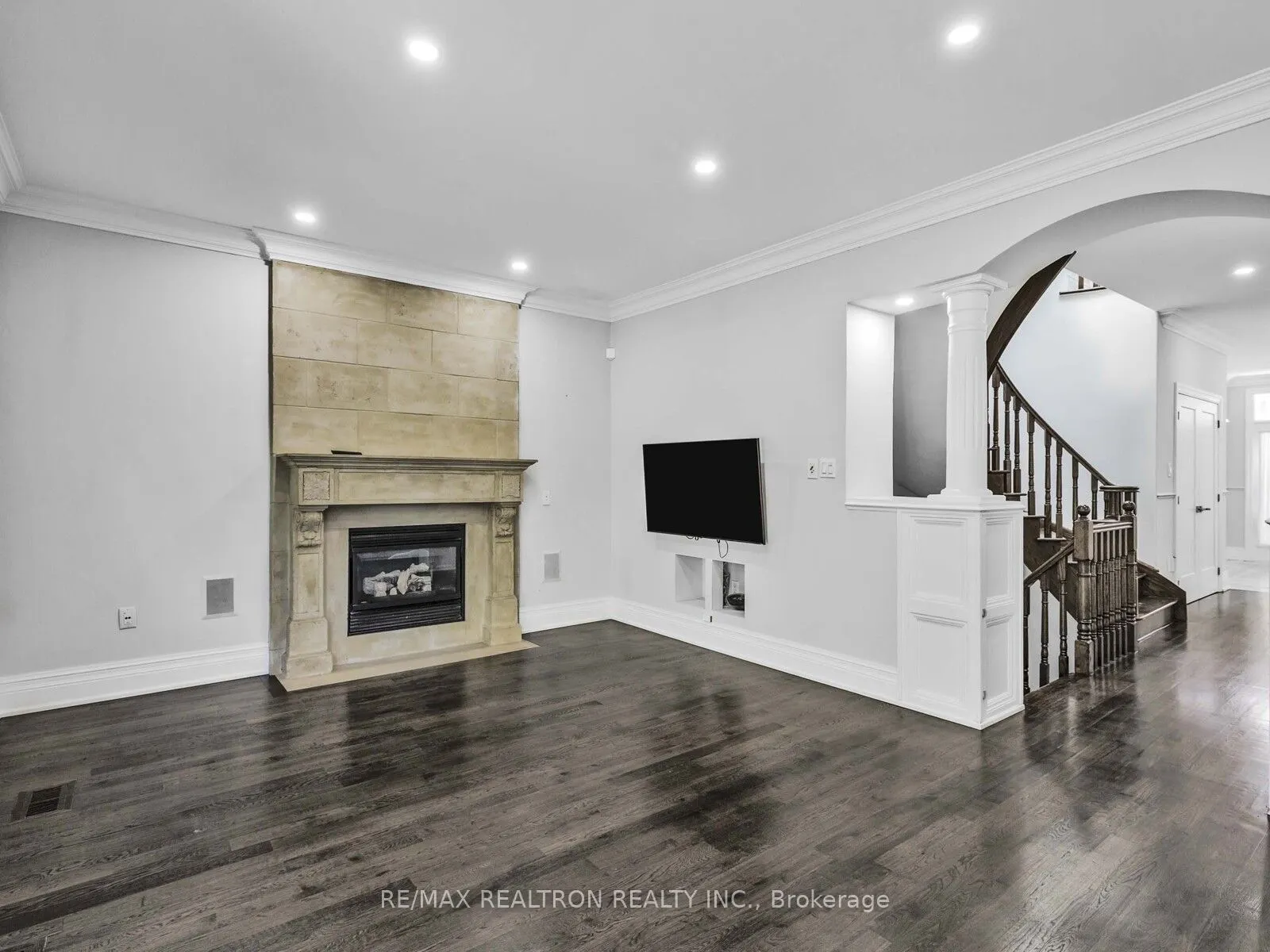 53 Walder Avenue