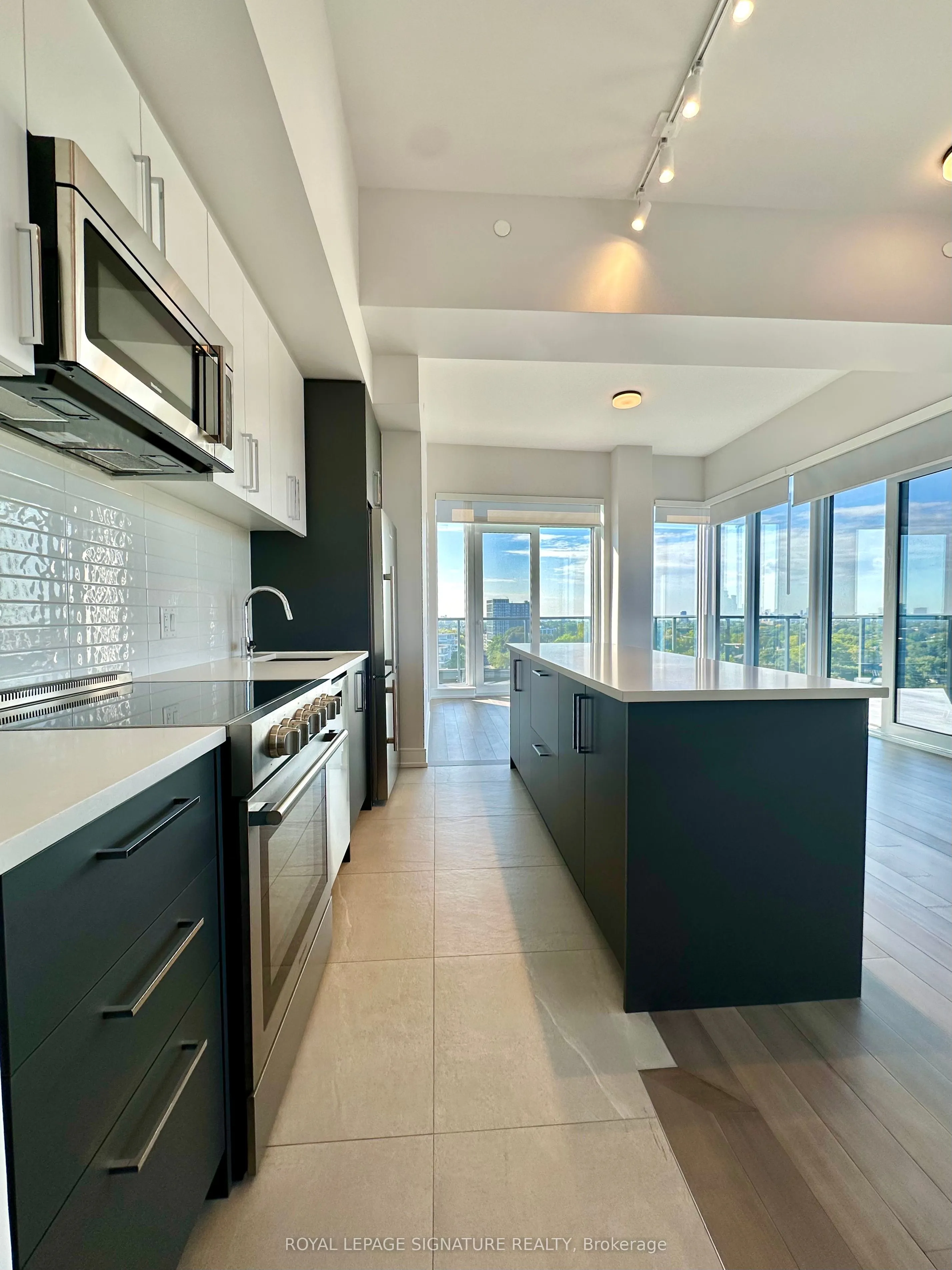 2525 Bathurst Street, #1303