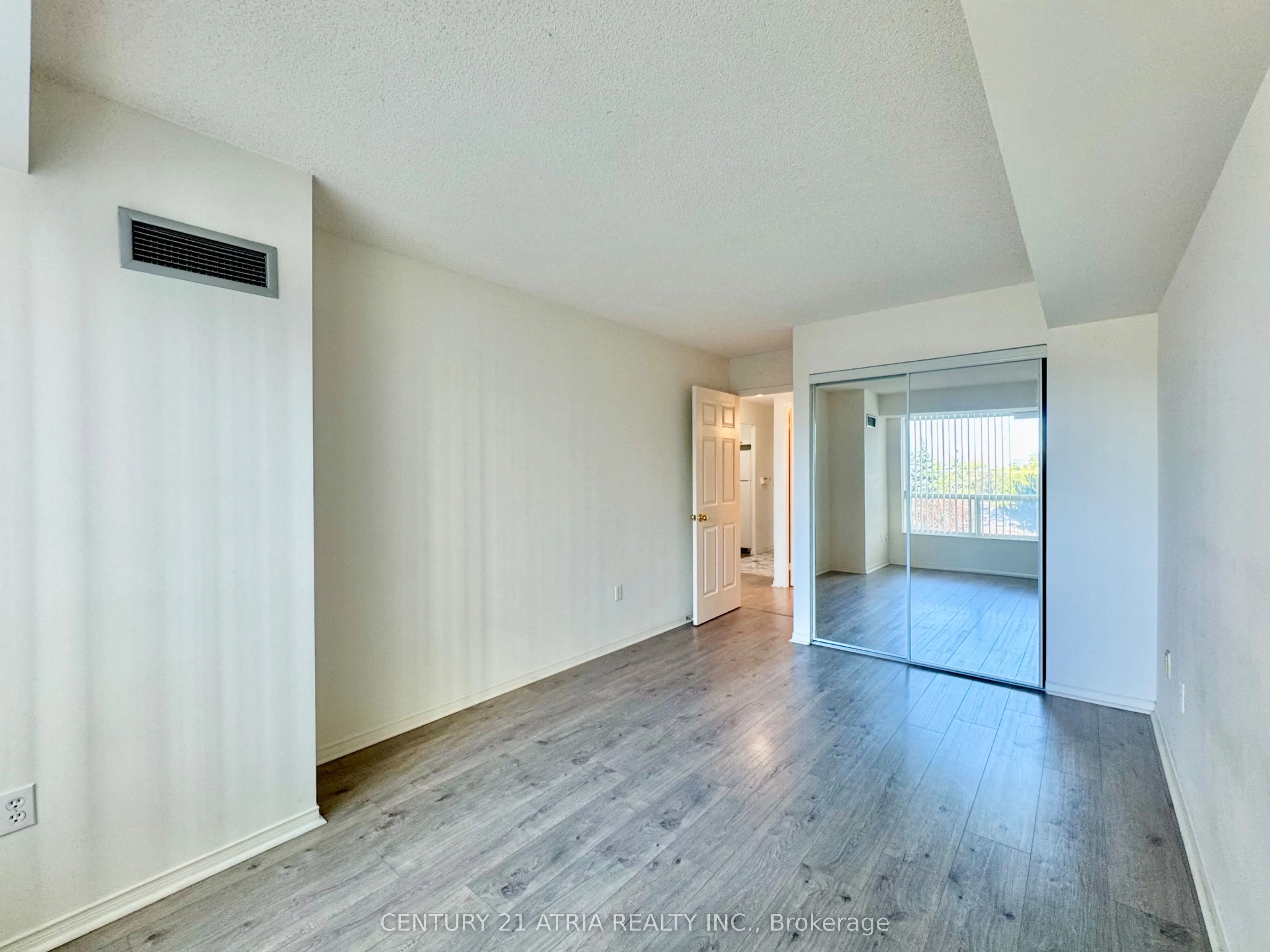 8 Pemberton Avenue, #410