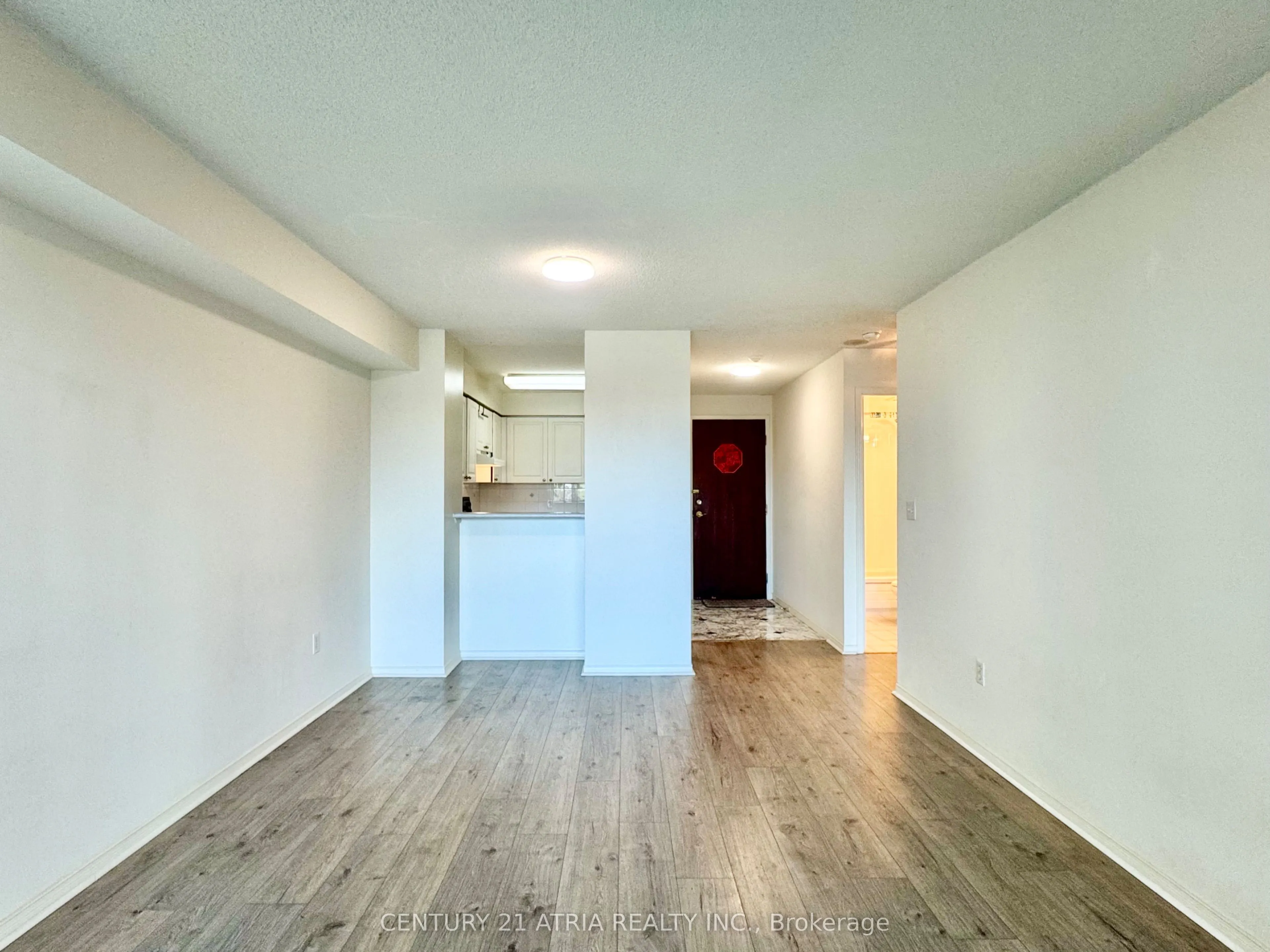 8 Pemberton Avenue, #410