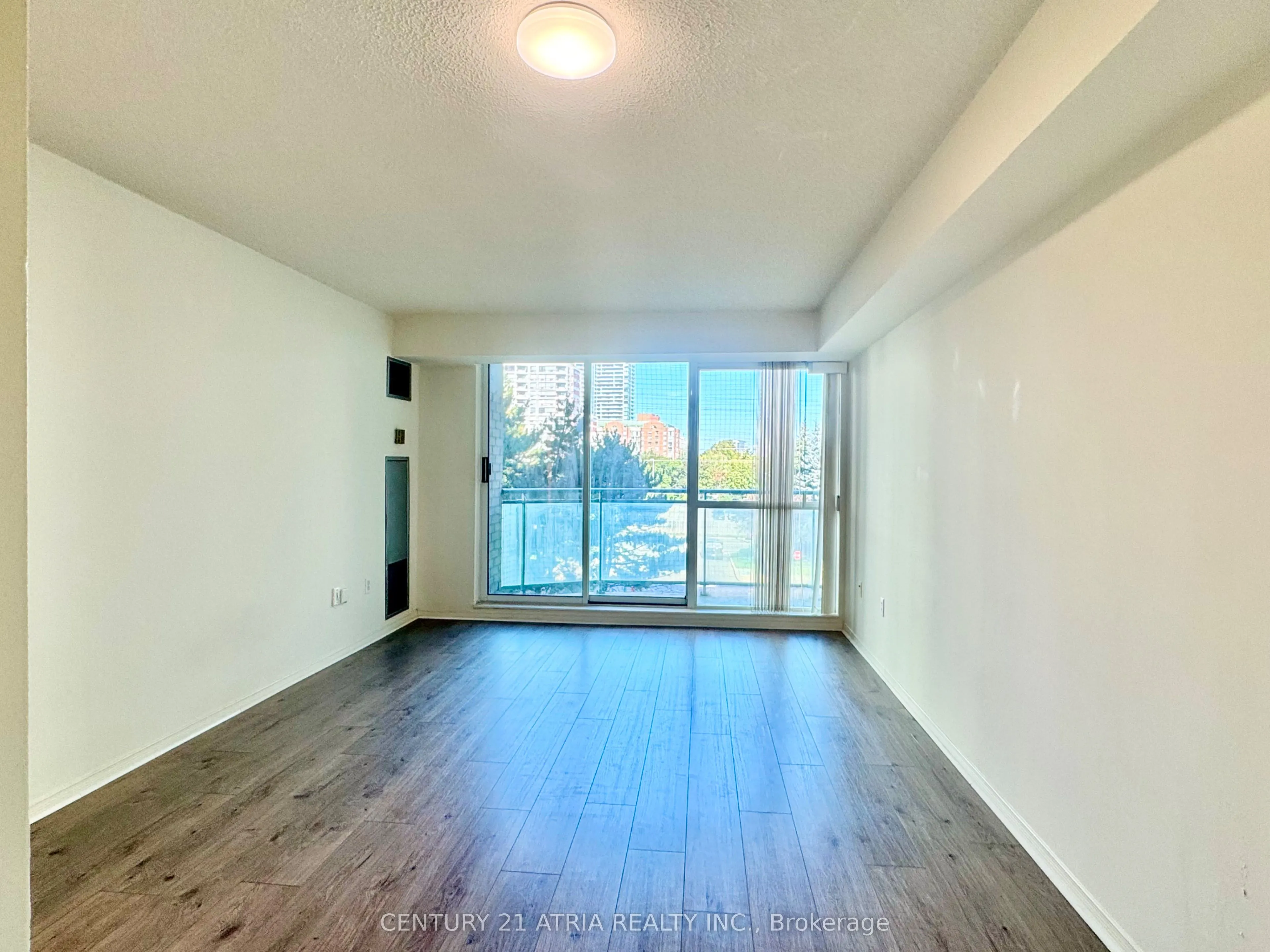 8 Pemberton Avenue, #410