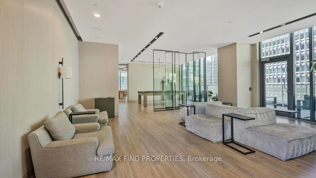 25 Richmond Street E, #2201