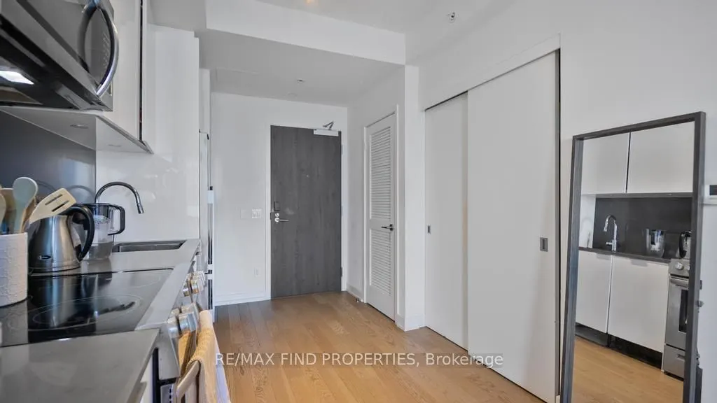 25 Richmond Street E, #2201