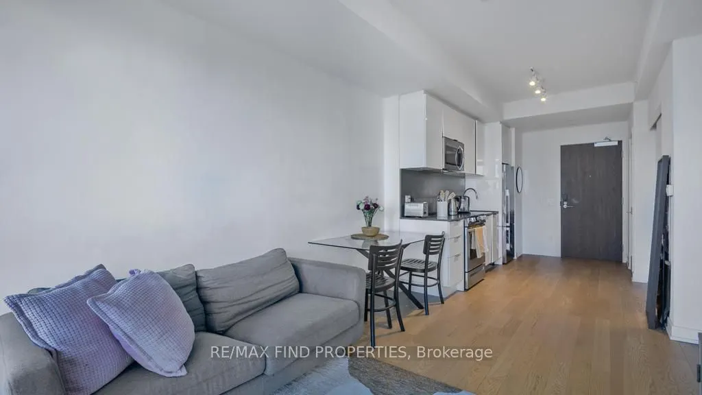 25 Richmond Street E, #2201