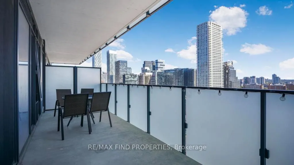 25 Richmond Street E, #2201