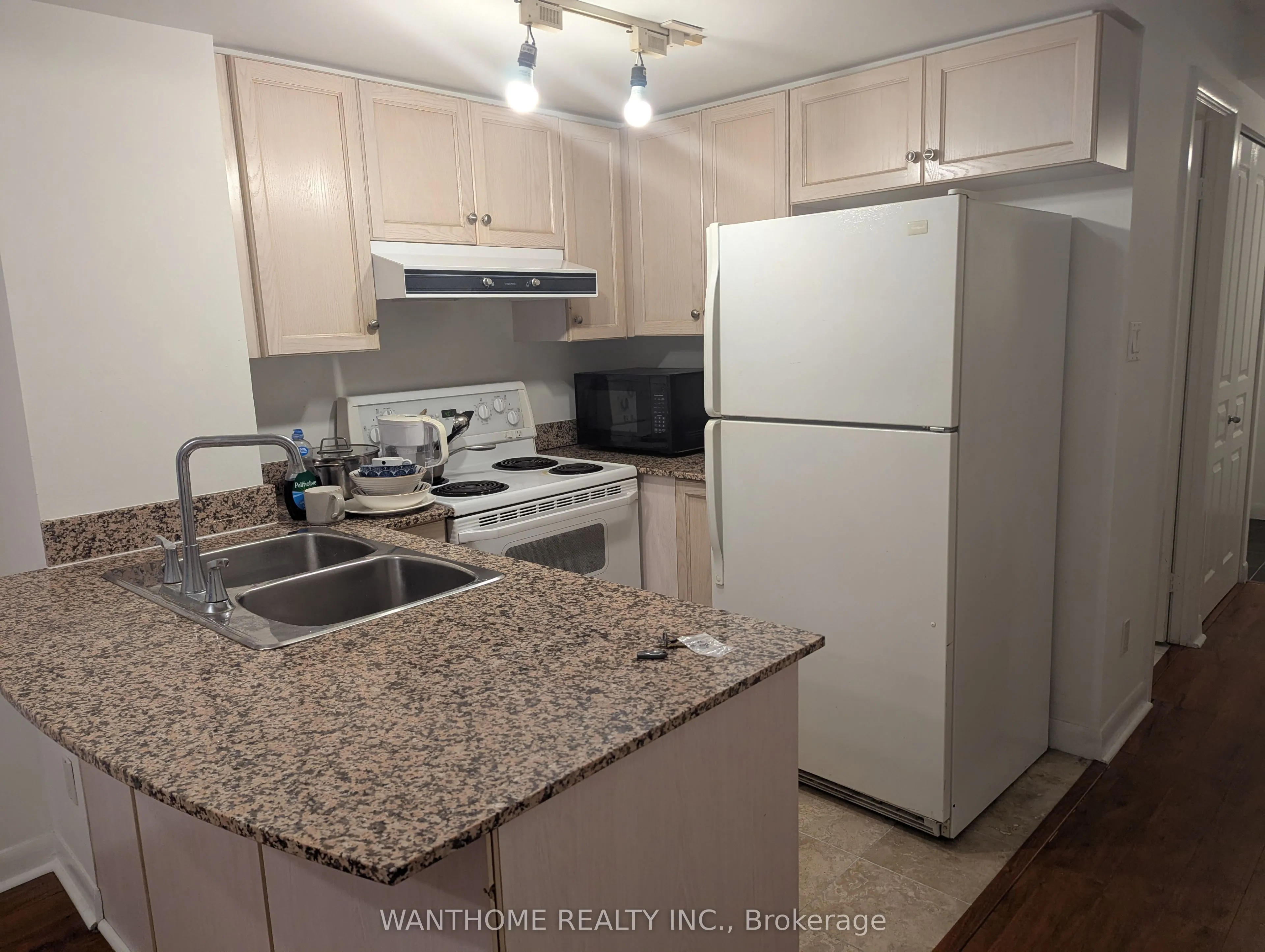 313 Richmond Street E, #350