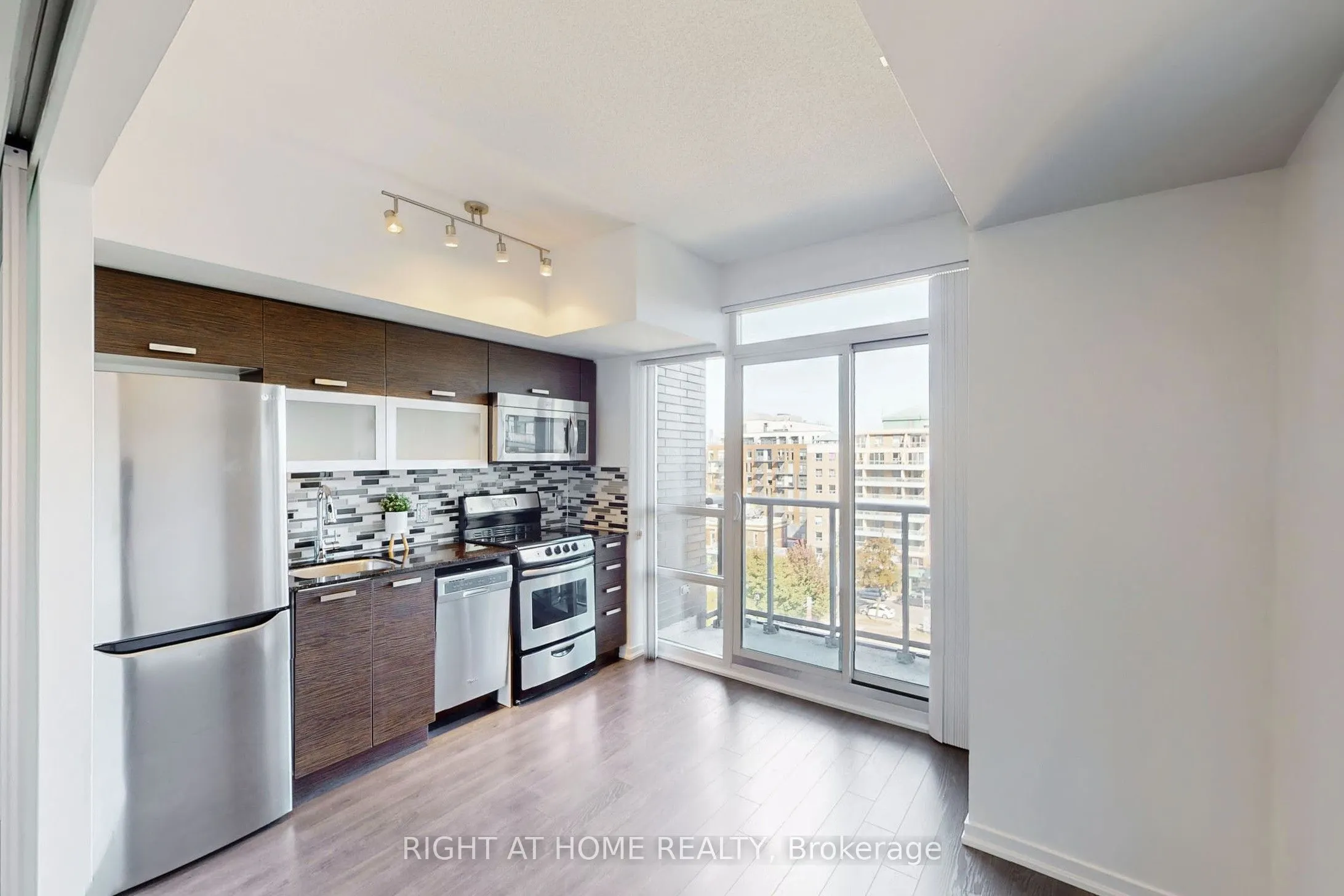 68 Abell Street, #846
