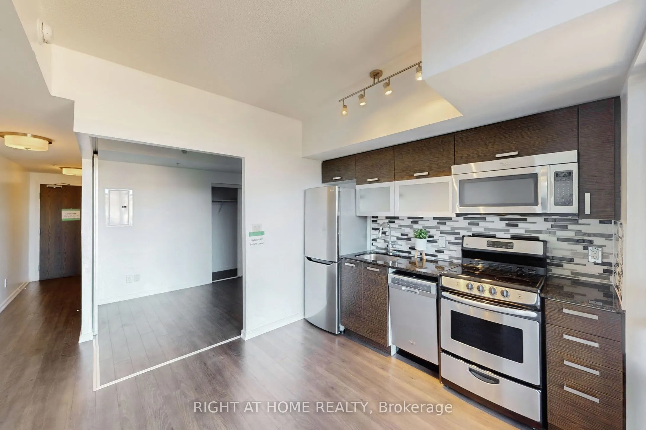 68 Abell Street, #846