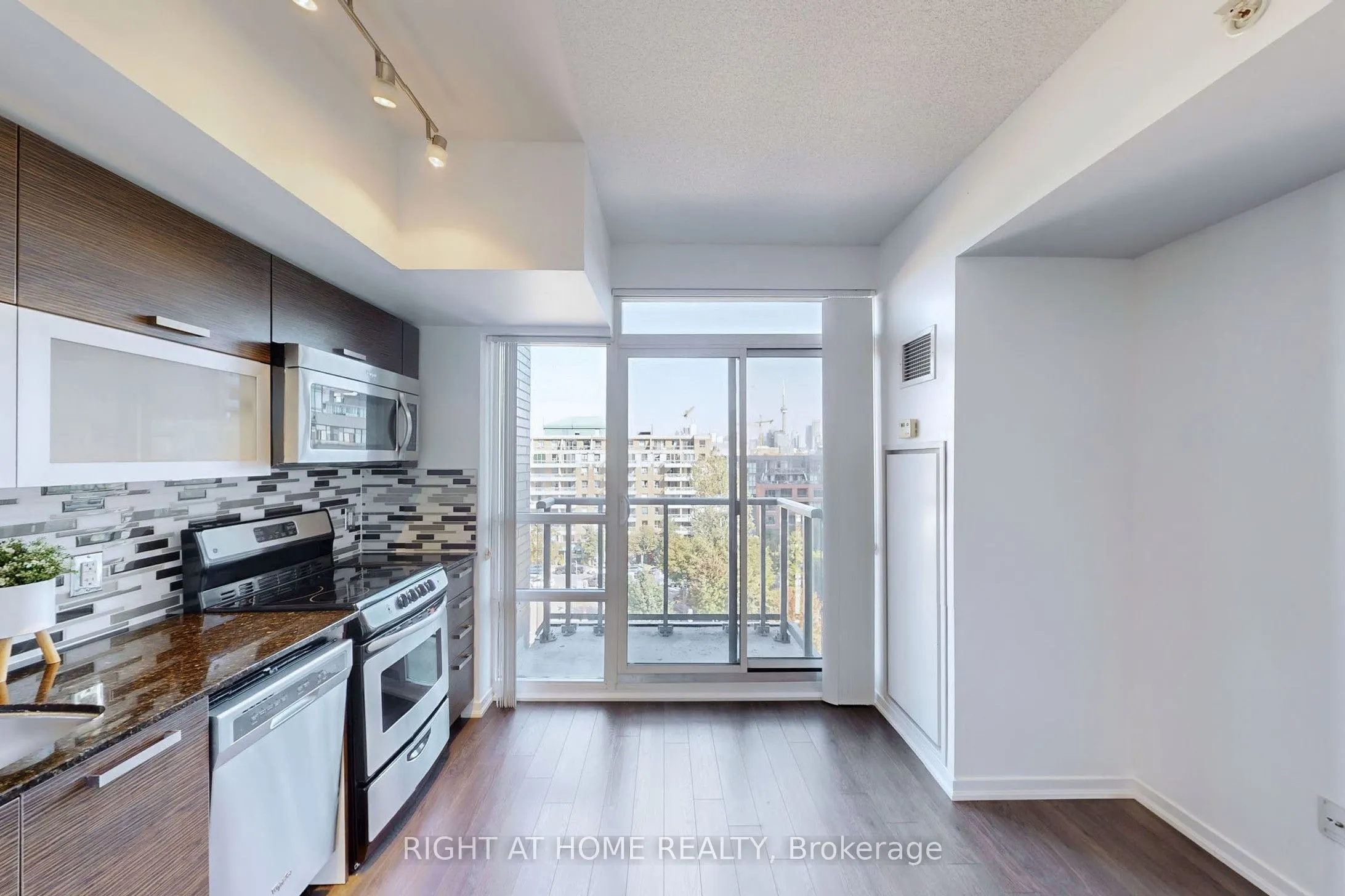 68 Abell Street, #846