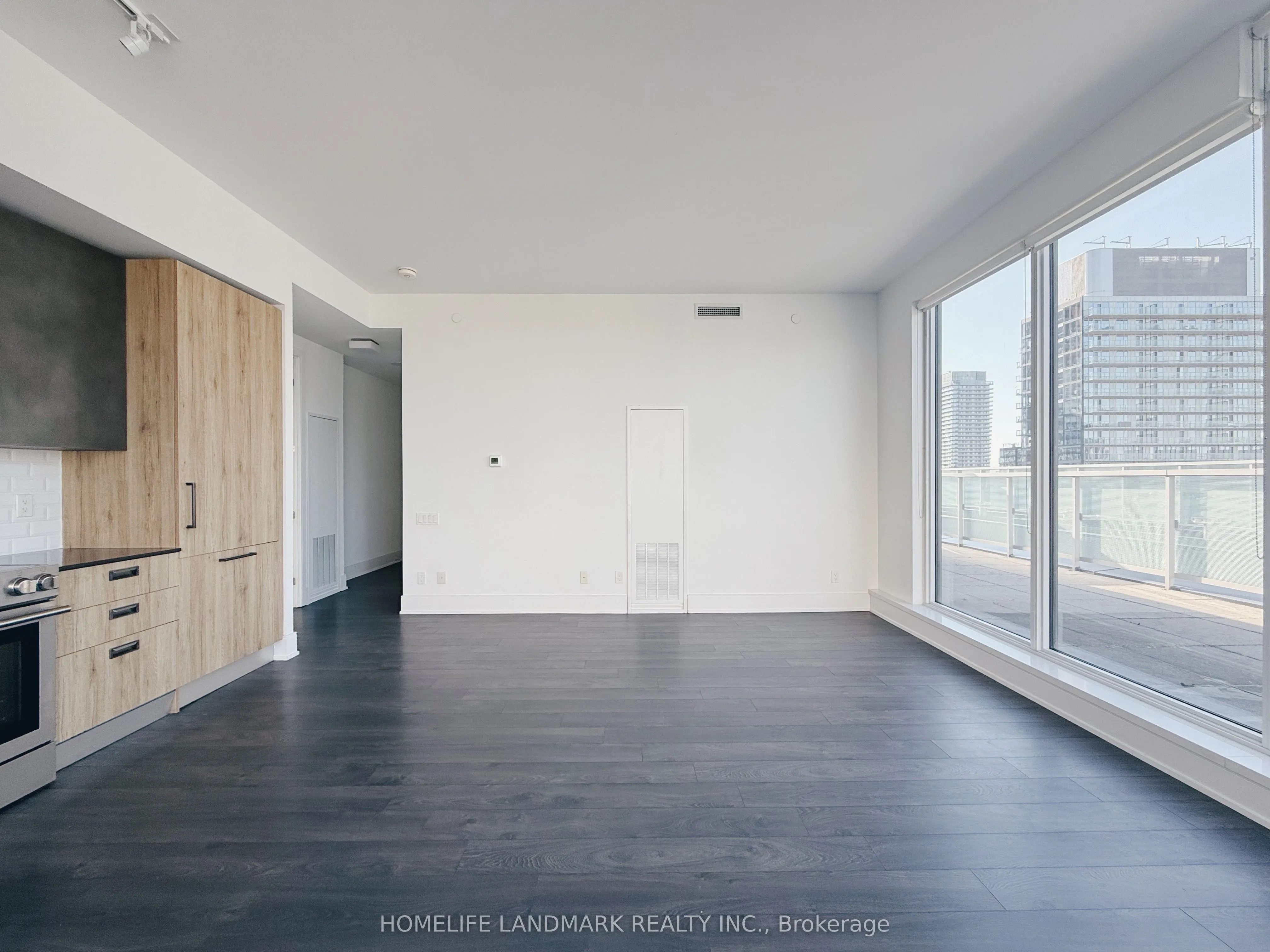28 Wellesley Street E, #PH3705
