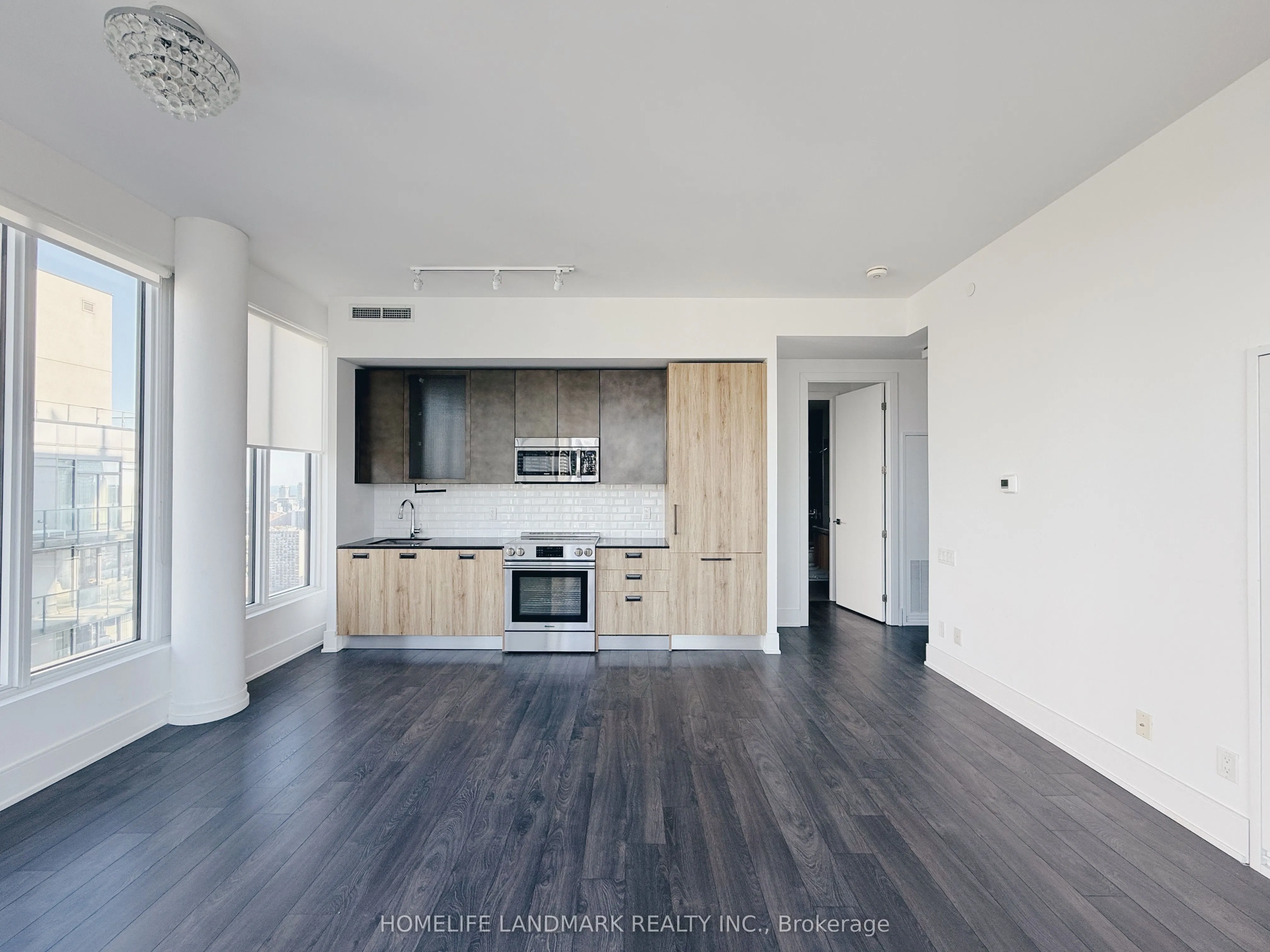 28 Wellesley Street E, #PH3705