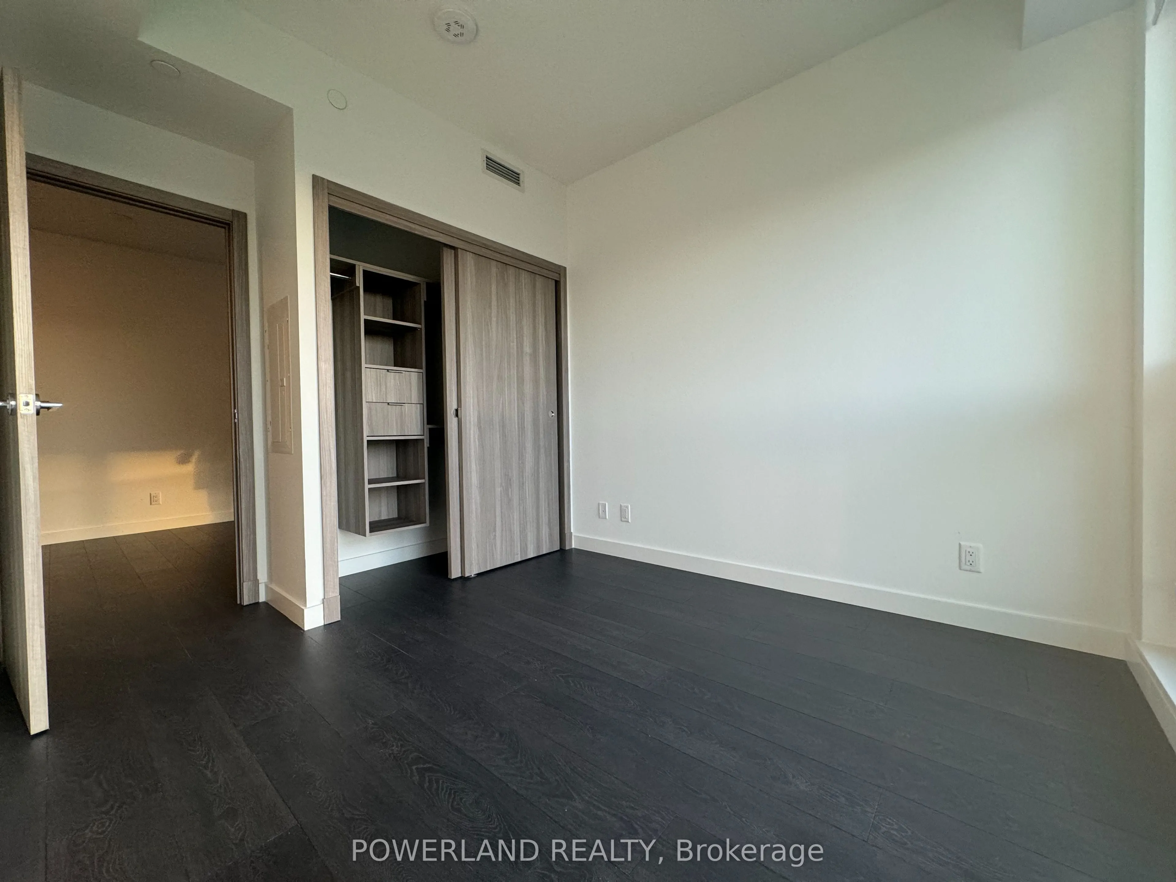 27 Mcmahon Drive, #1109