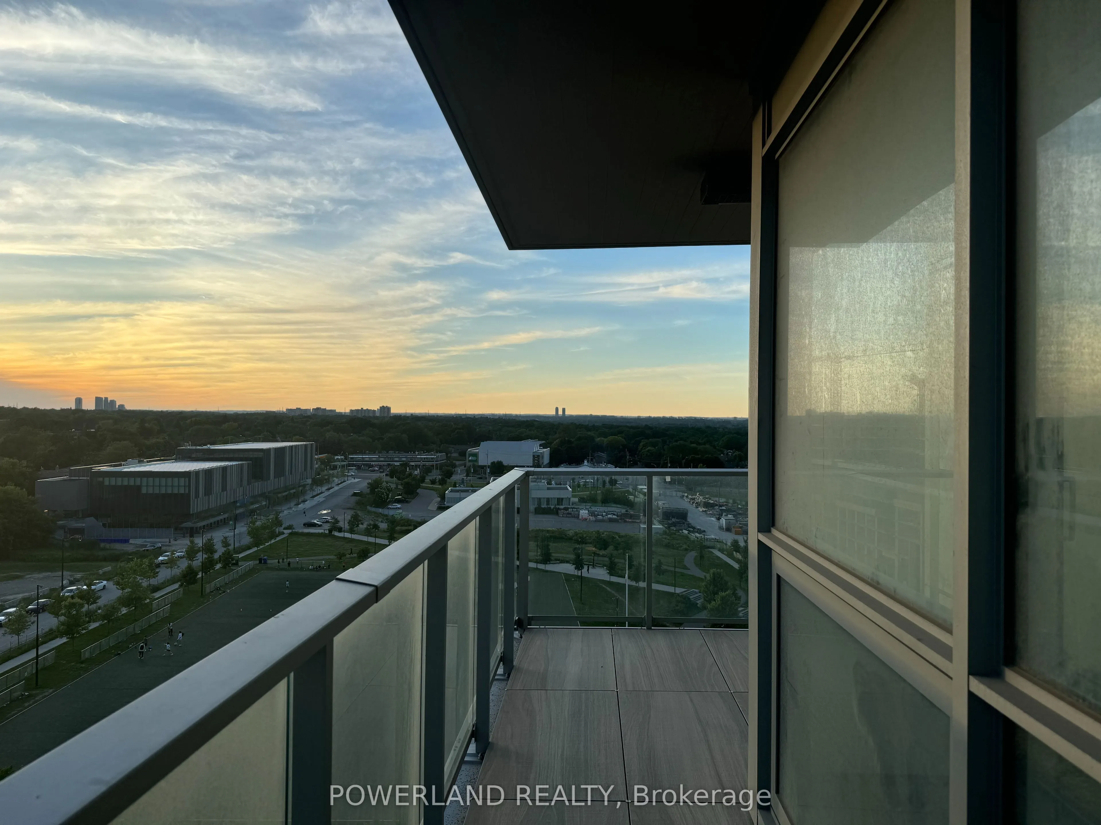 27 Mcmahon Drive, #1109
