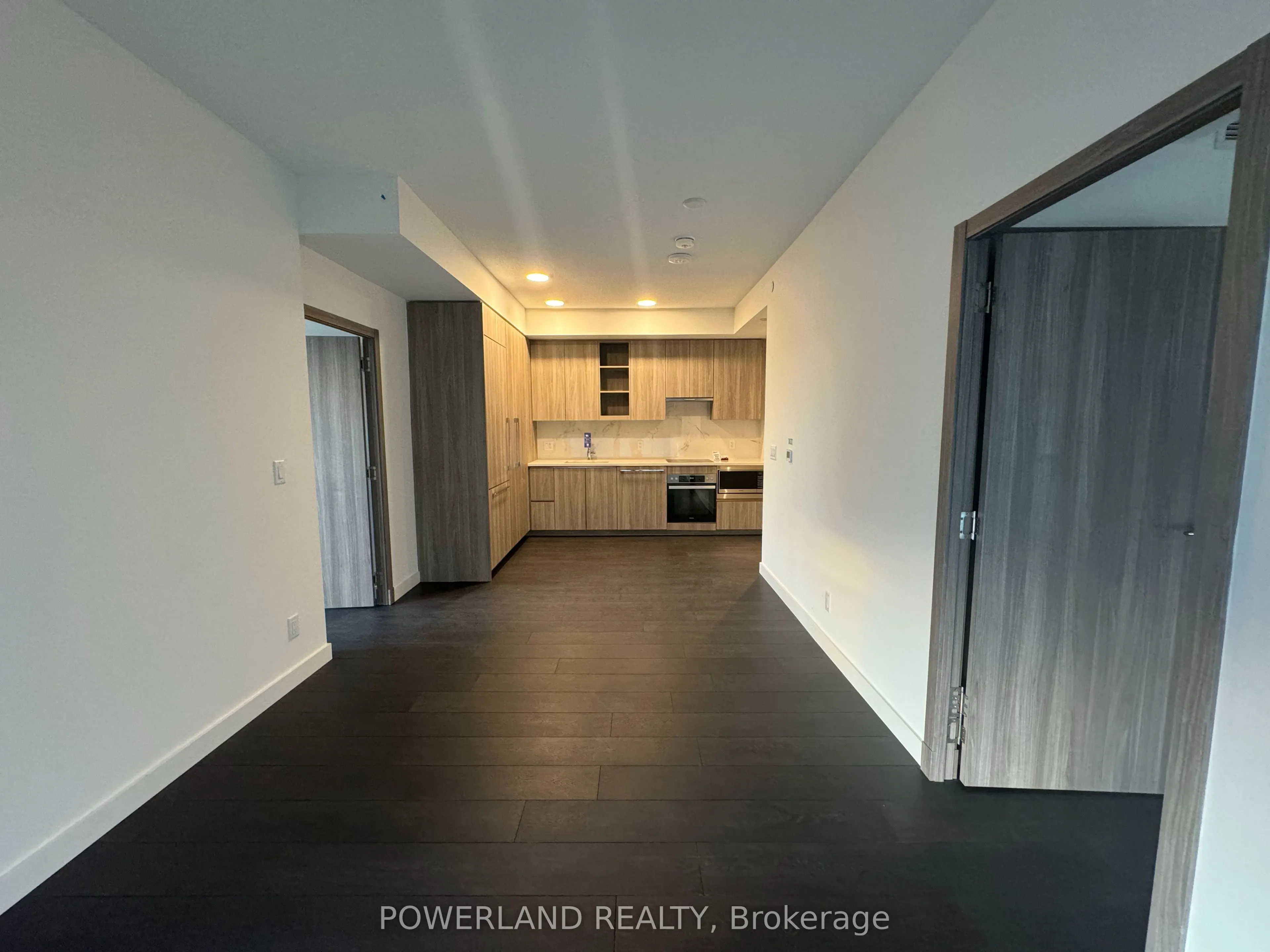 27 Mcmahon Drive, #1109