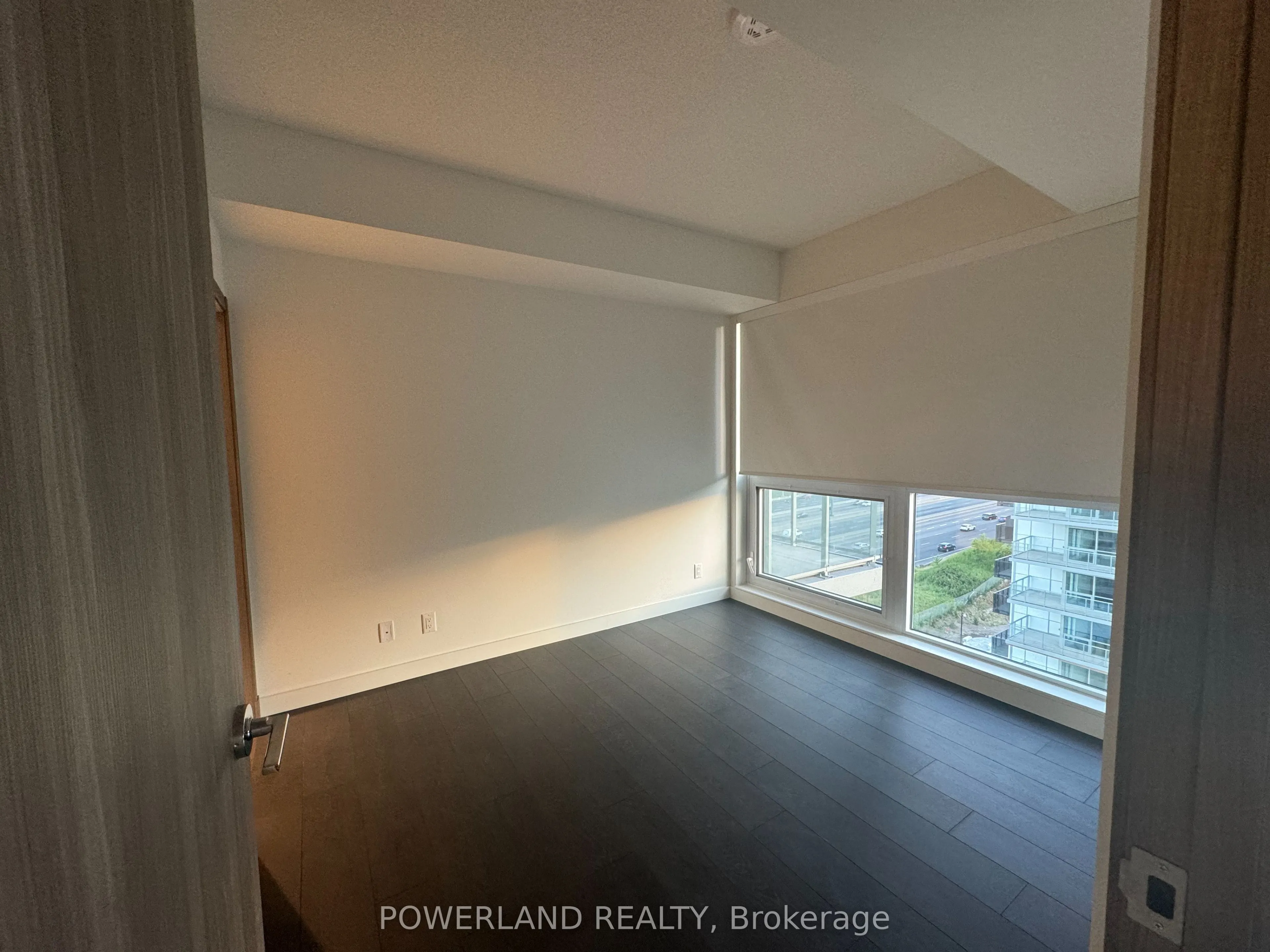 27 Mcmahon Drive, #1109