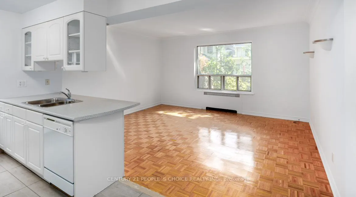 869 Avenue Road, #6