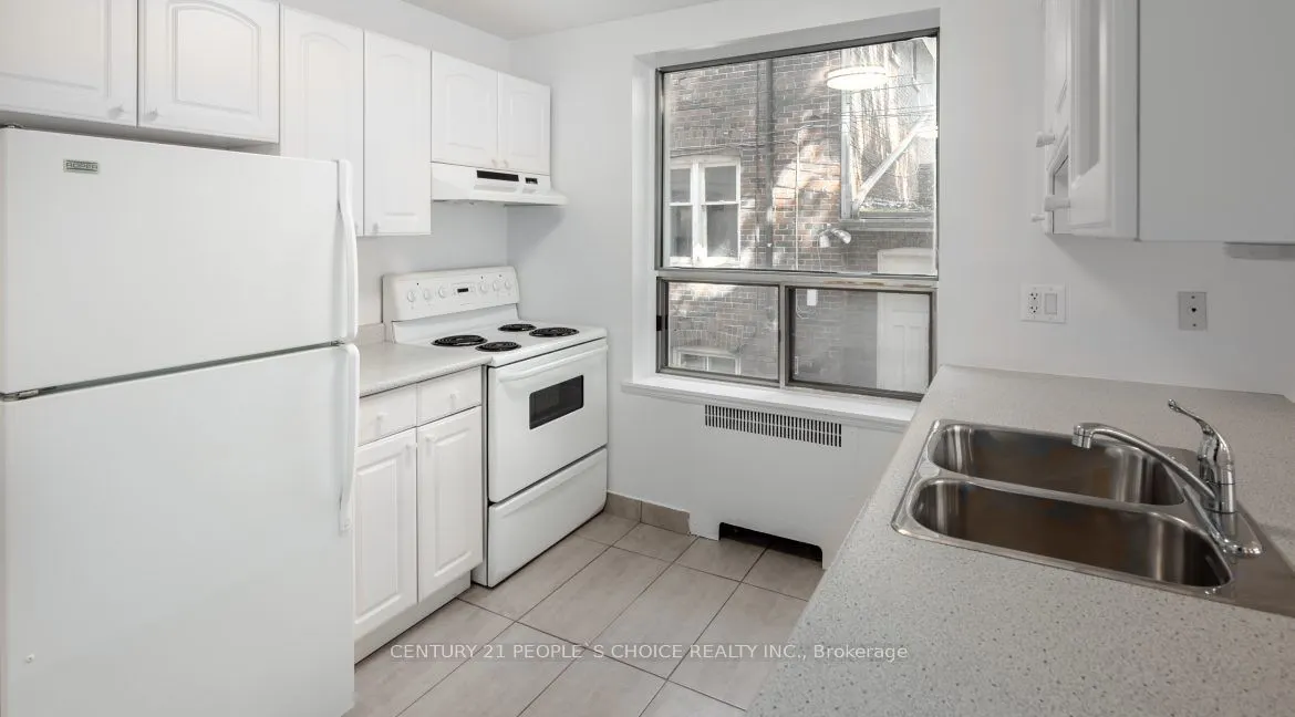 869 Avenue Road, #6