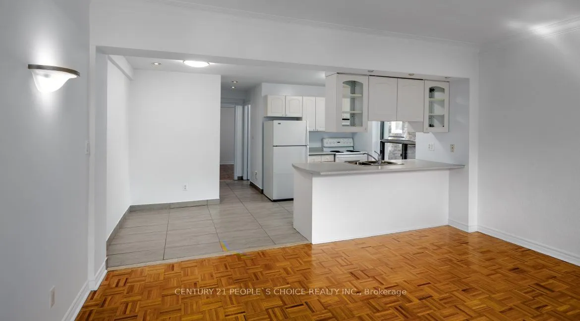 869 Avenue Road, #6