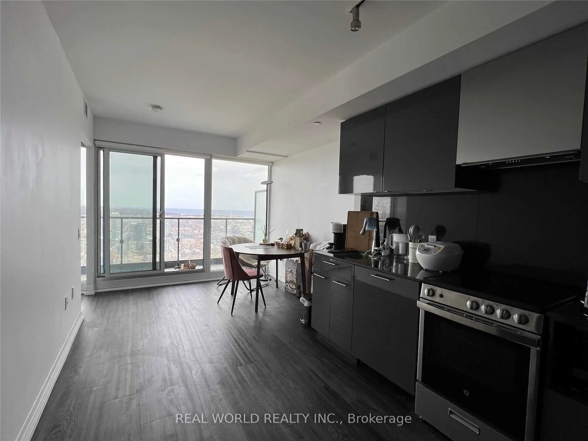 251 Jarvis Street, #4814