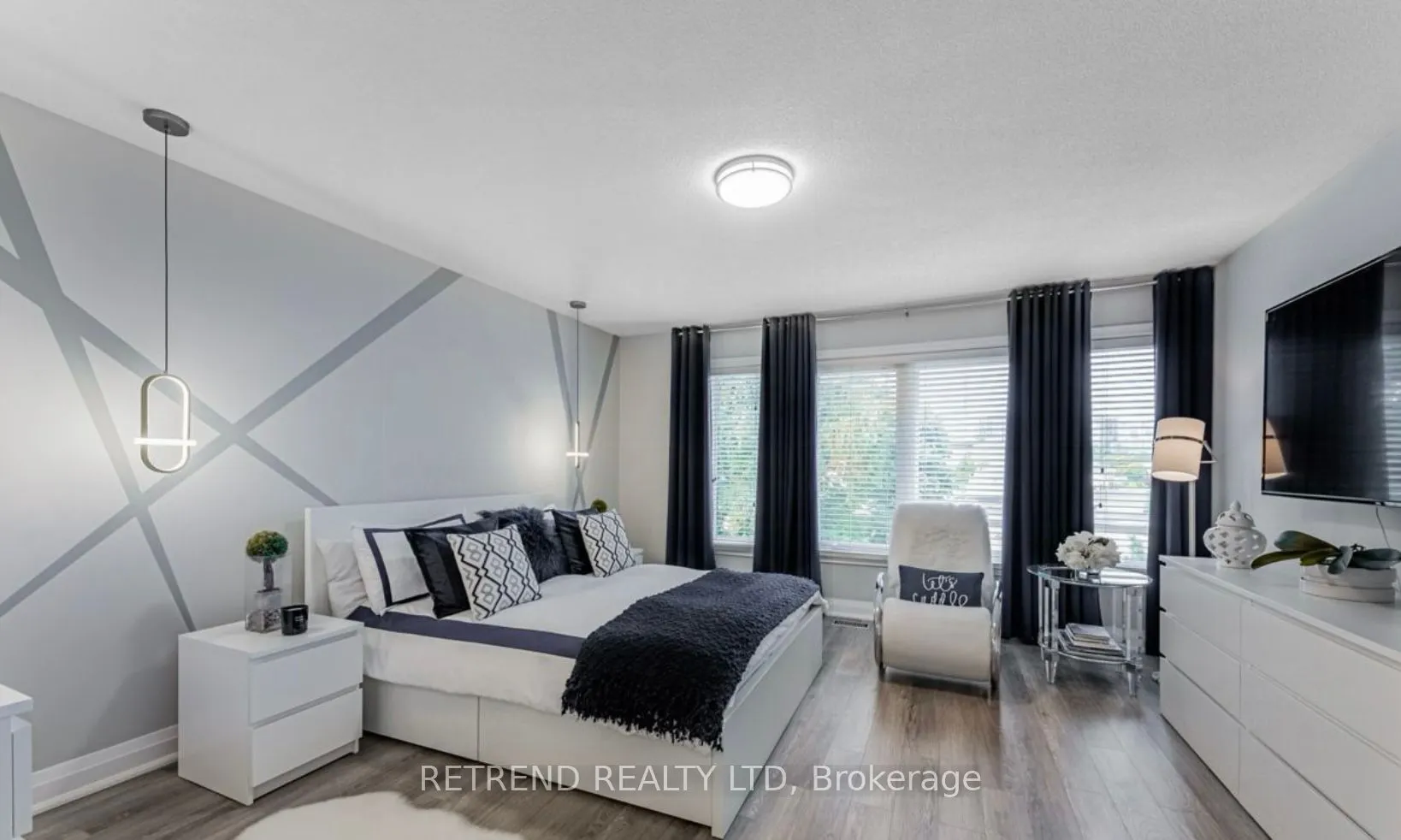 8H Hycrest Avenue