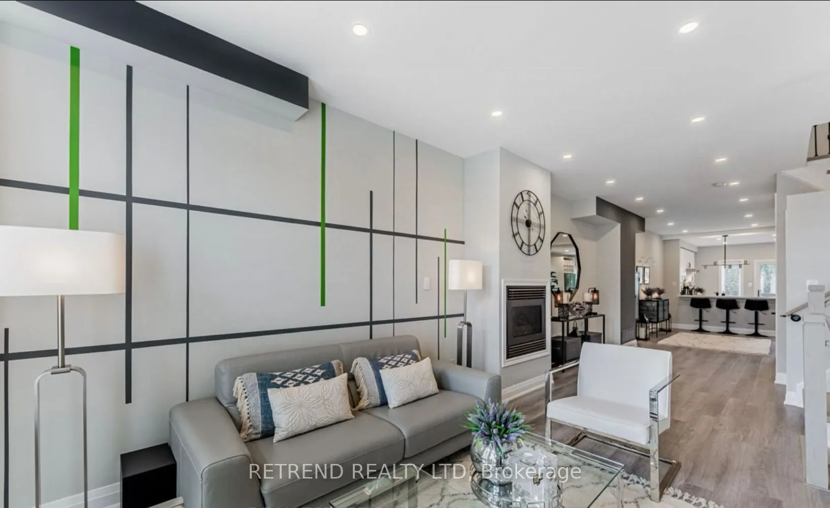 8H Hycrest Avenue