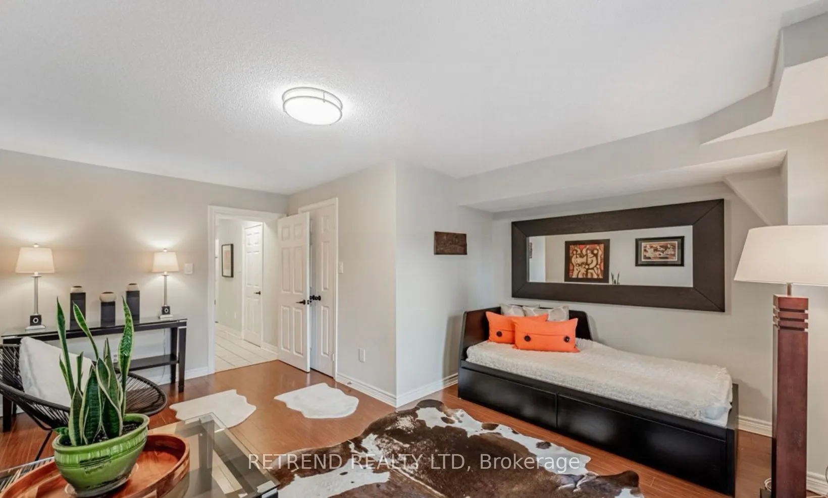 8H Hycrest Avenue