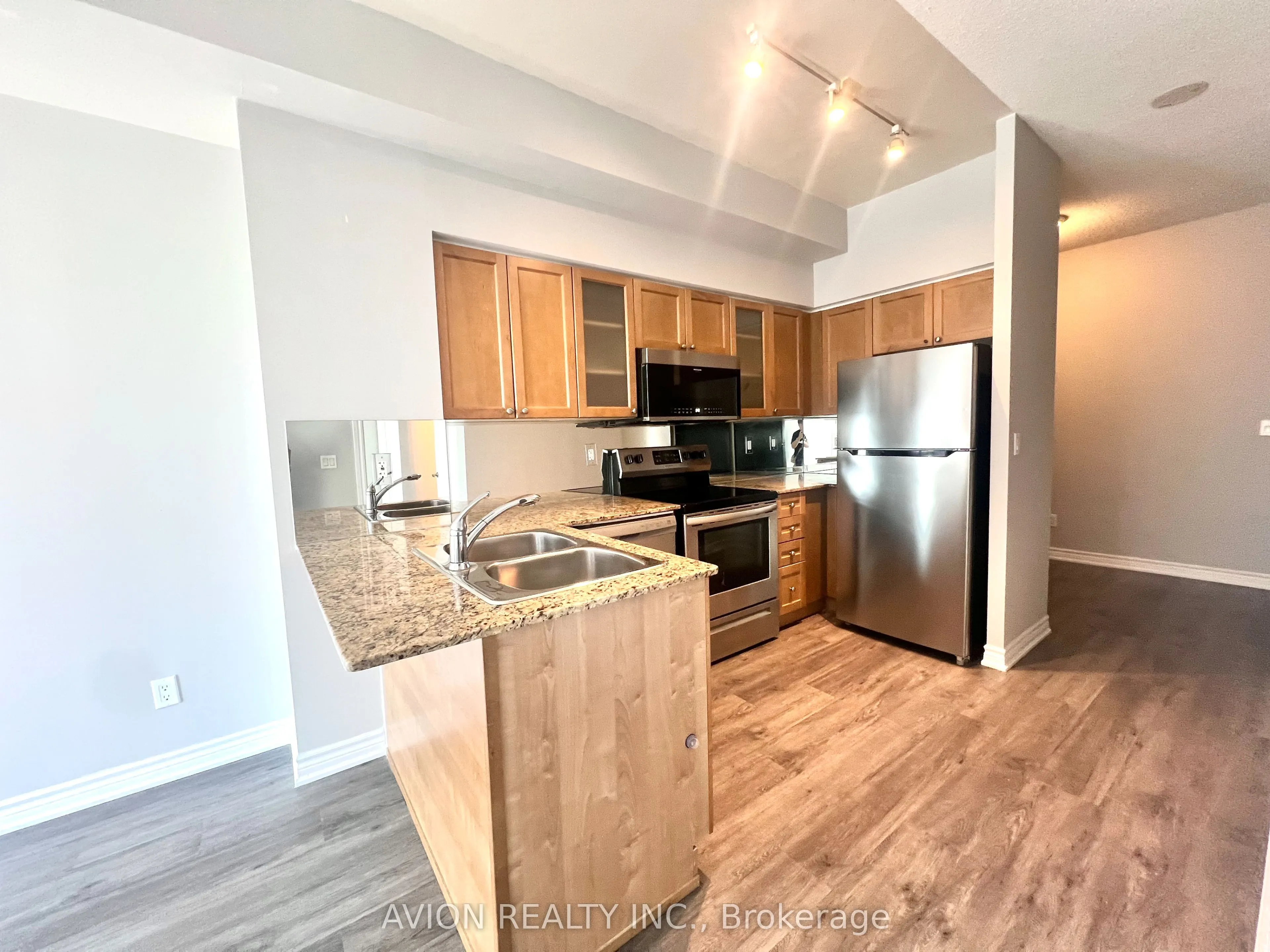 761 Bay Street, #2610