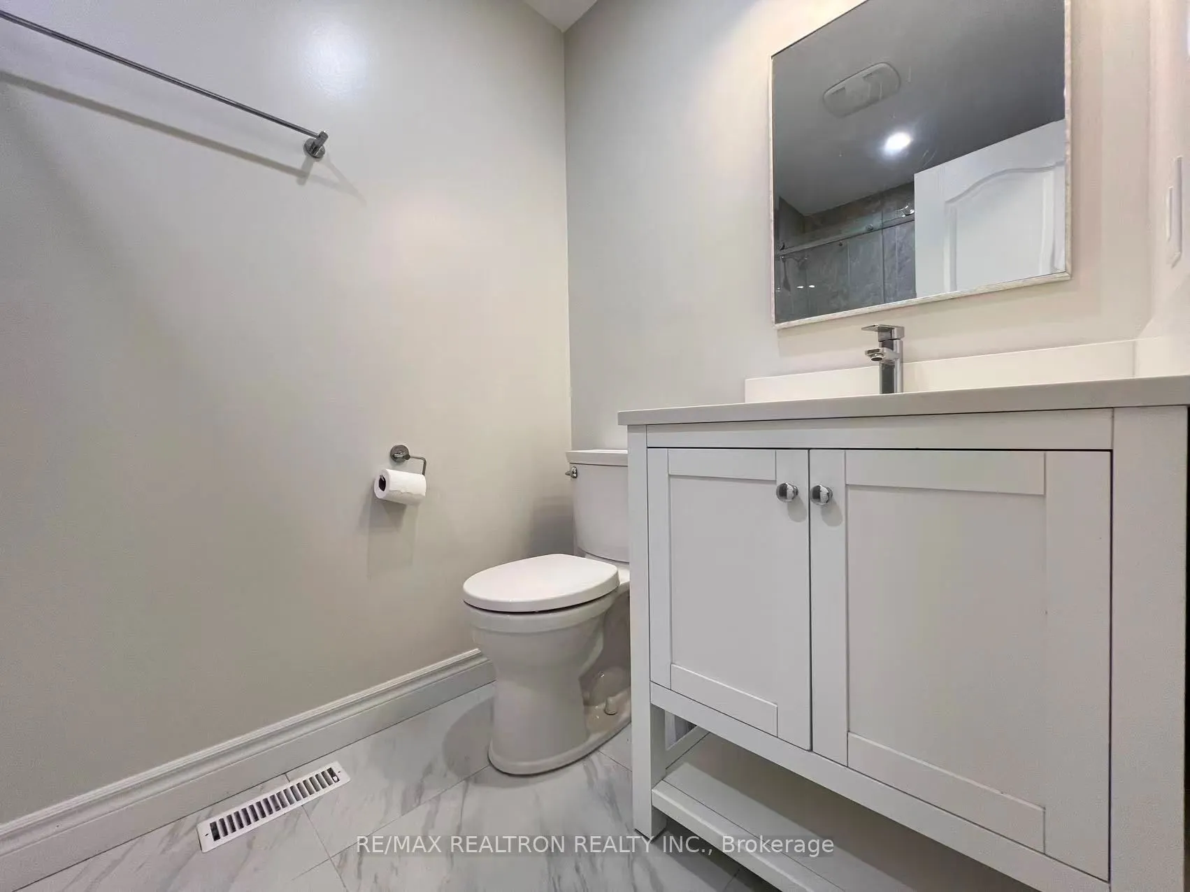 329 Cherokee Boulevard, #Upper