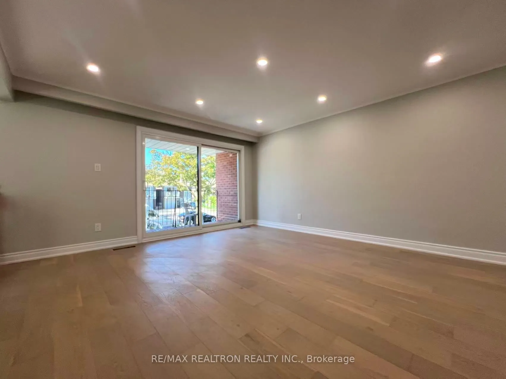 329 Cherokee Boulevard, #Upper