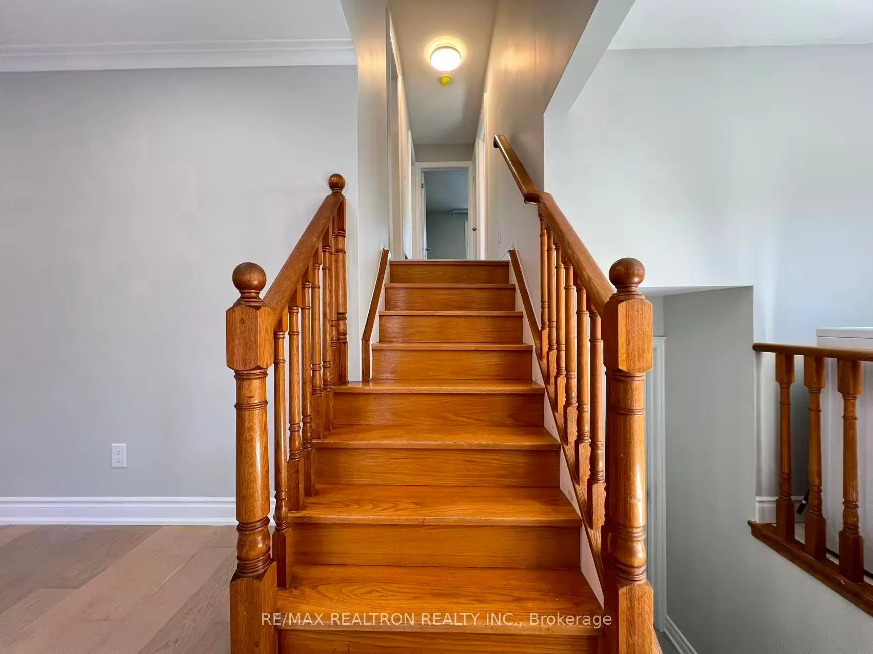 329 Cherokee Boulevard, #Upper