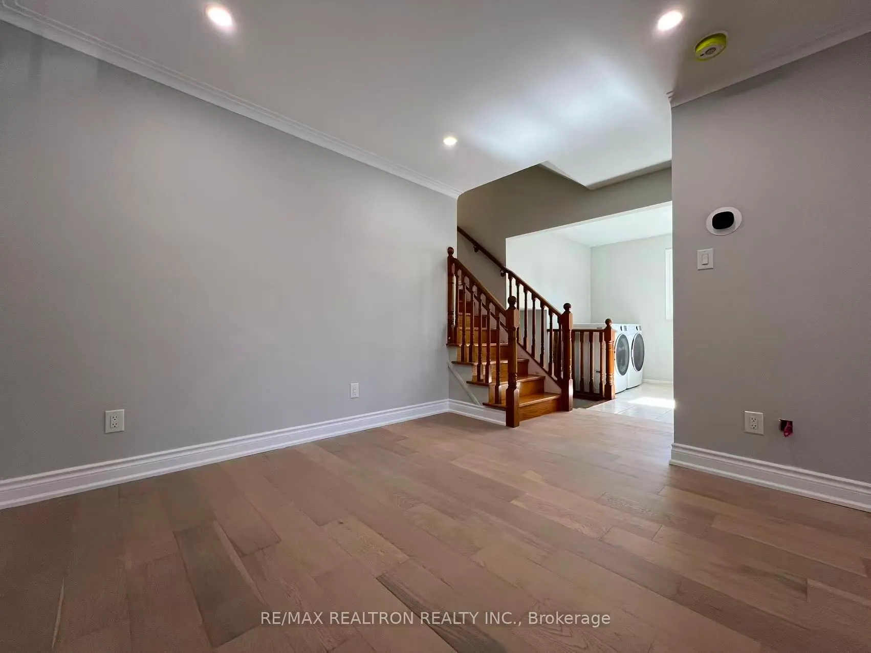 329 Cherokee Boulevard, #Upper