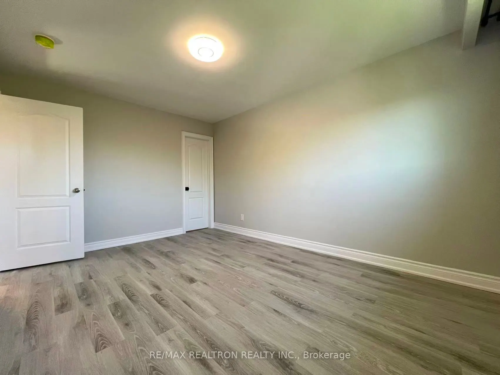 329 Cherokee Boulevard, #Upper