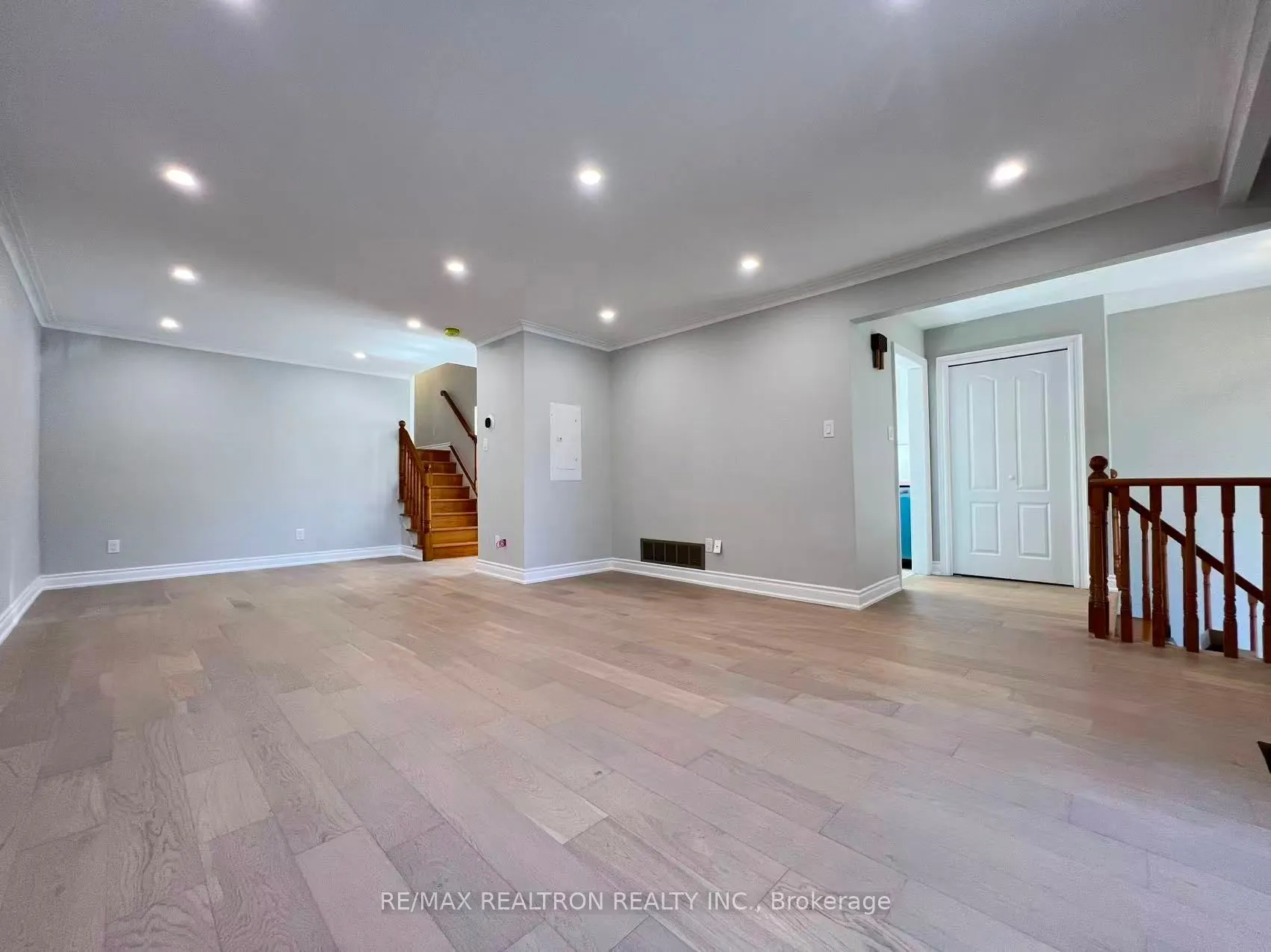 329 Cherokee Boulevard, #Upper