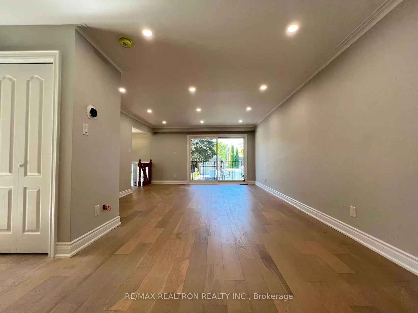 329 Cherokee Boulevard, #Upper