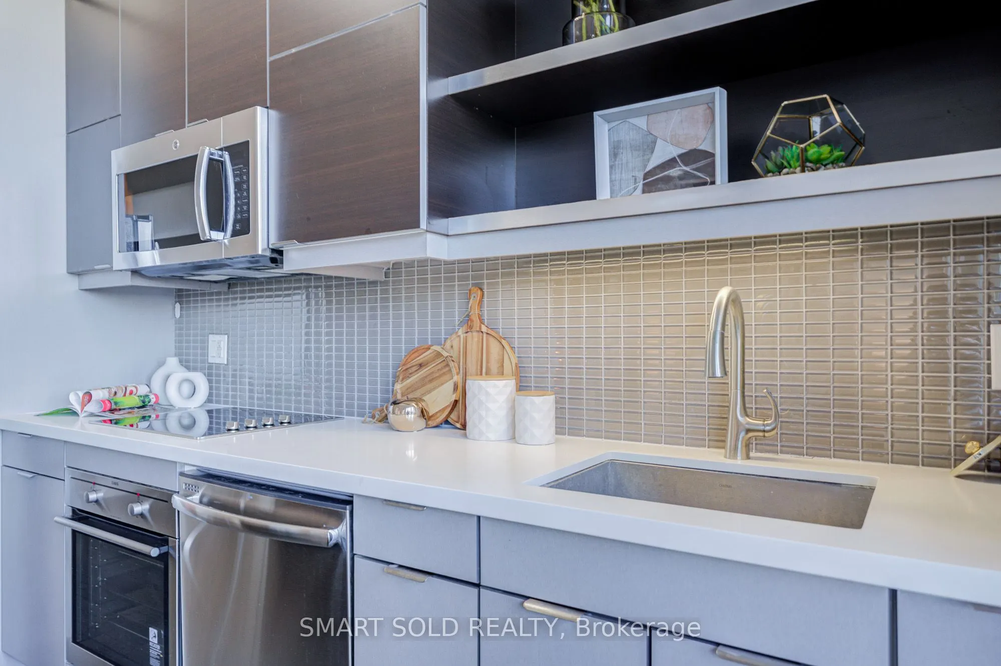 399 Spring Garden Avenue E, #624