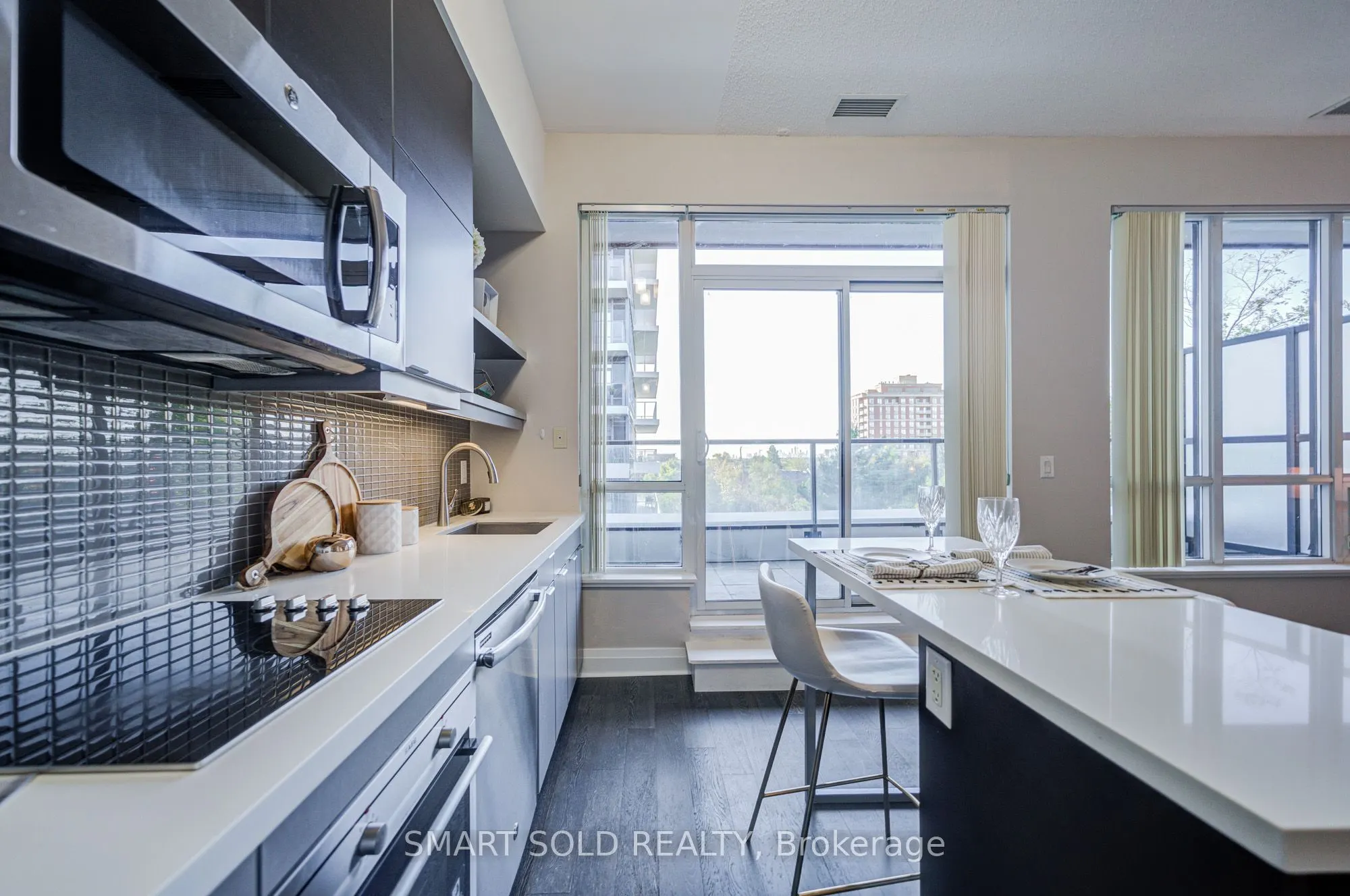 399 Spring Garden Avenue E, #624