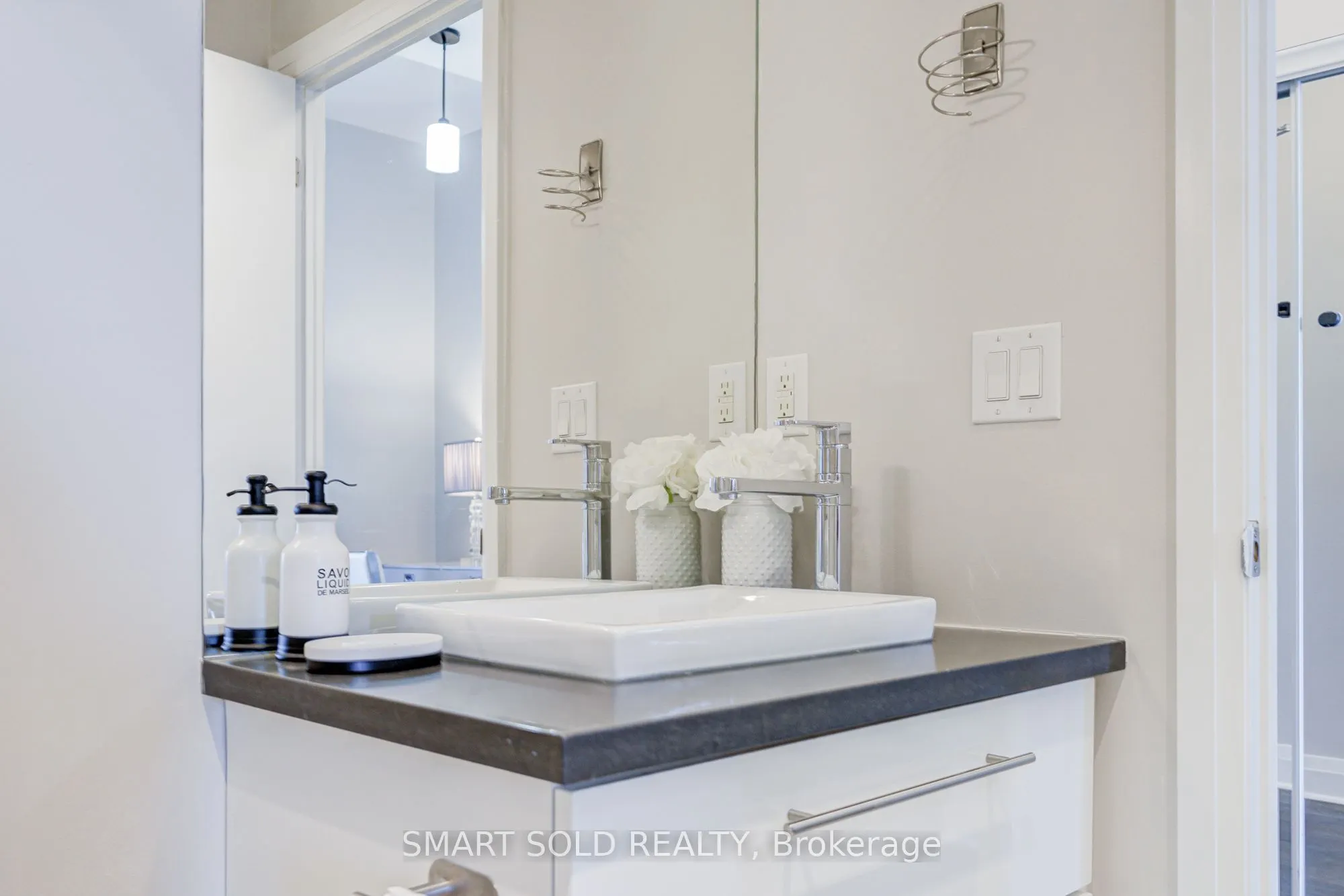 399 Spring Garden Avenue E, #624
