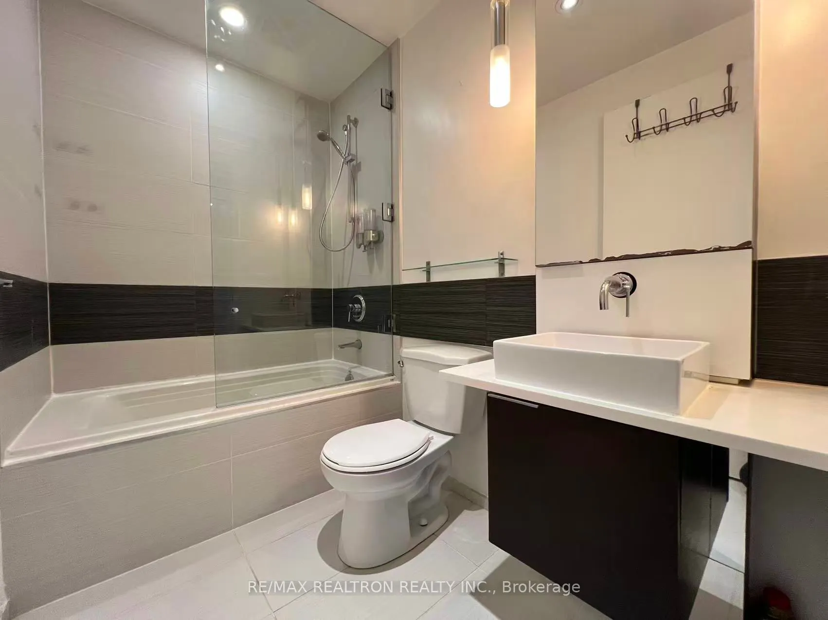 8 Charlotte Street, #214