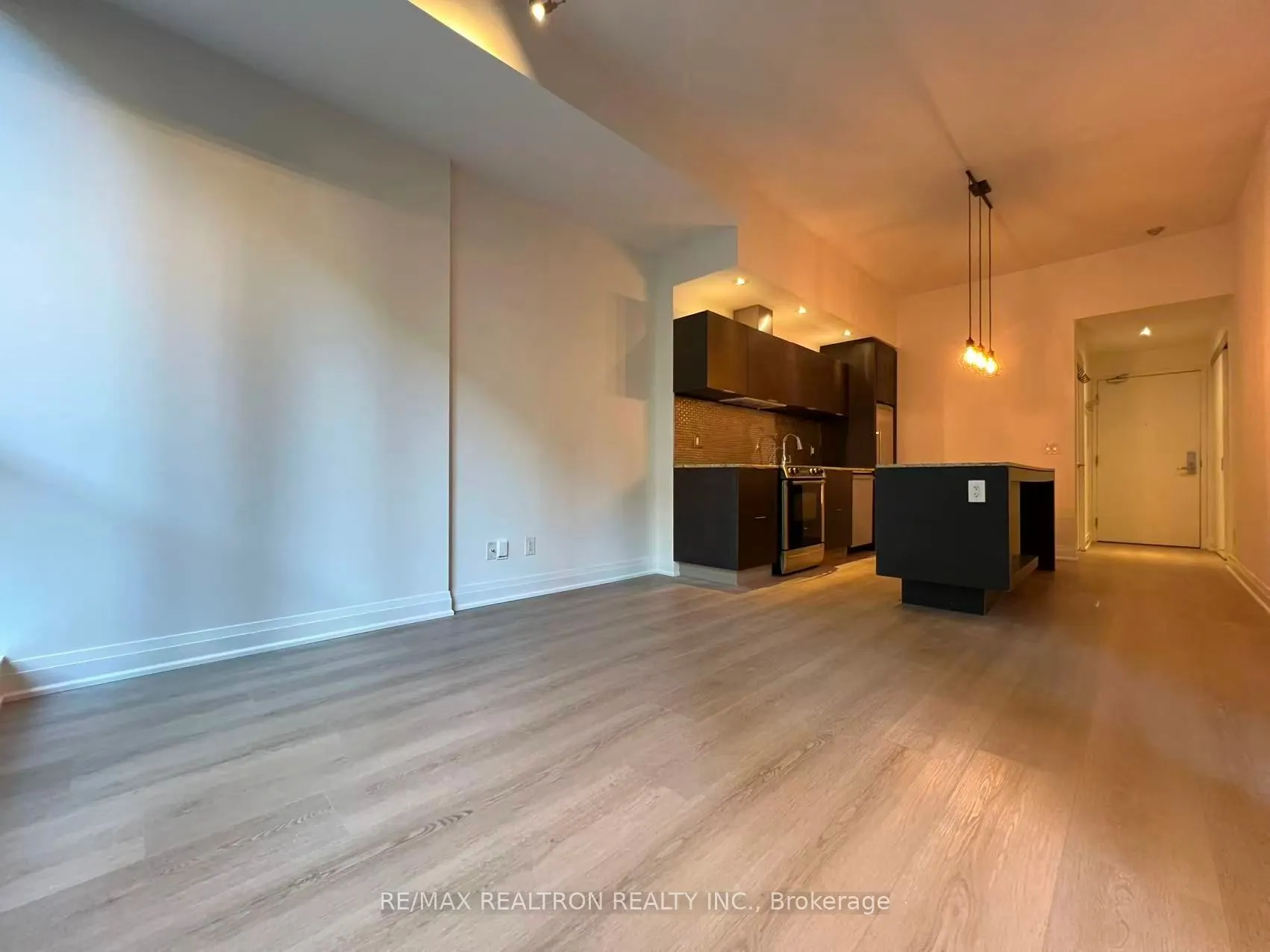 8 Charlotte Street, #214