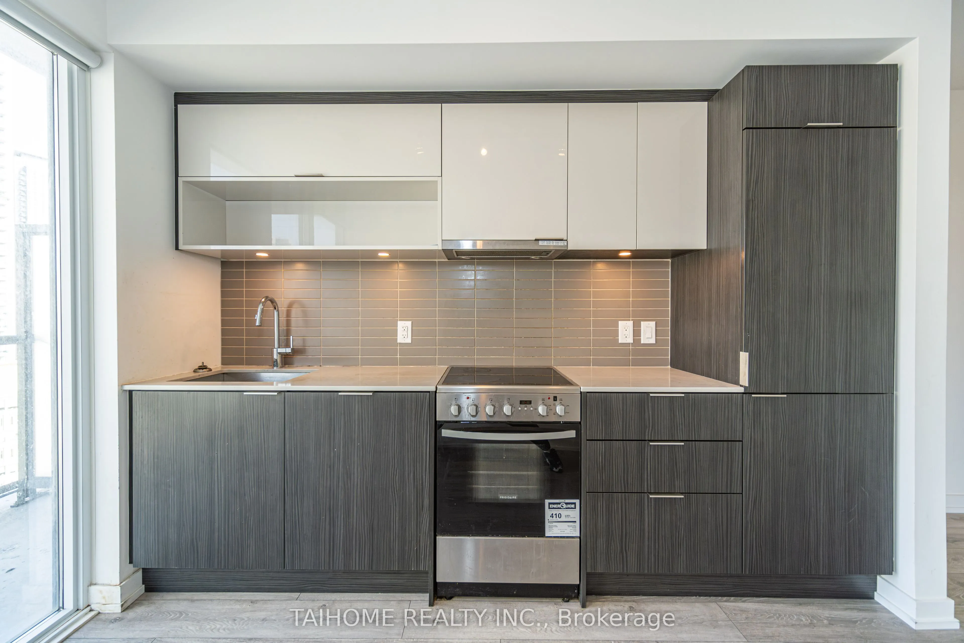 159 Wellesley Street E, #1509
