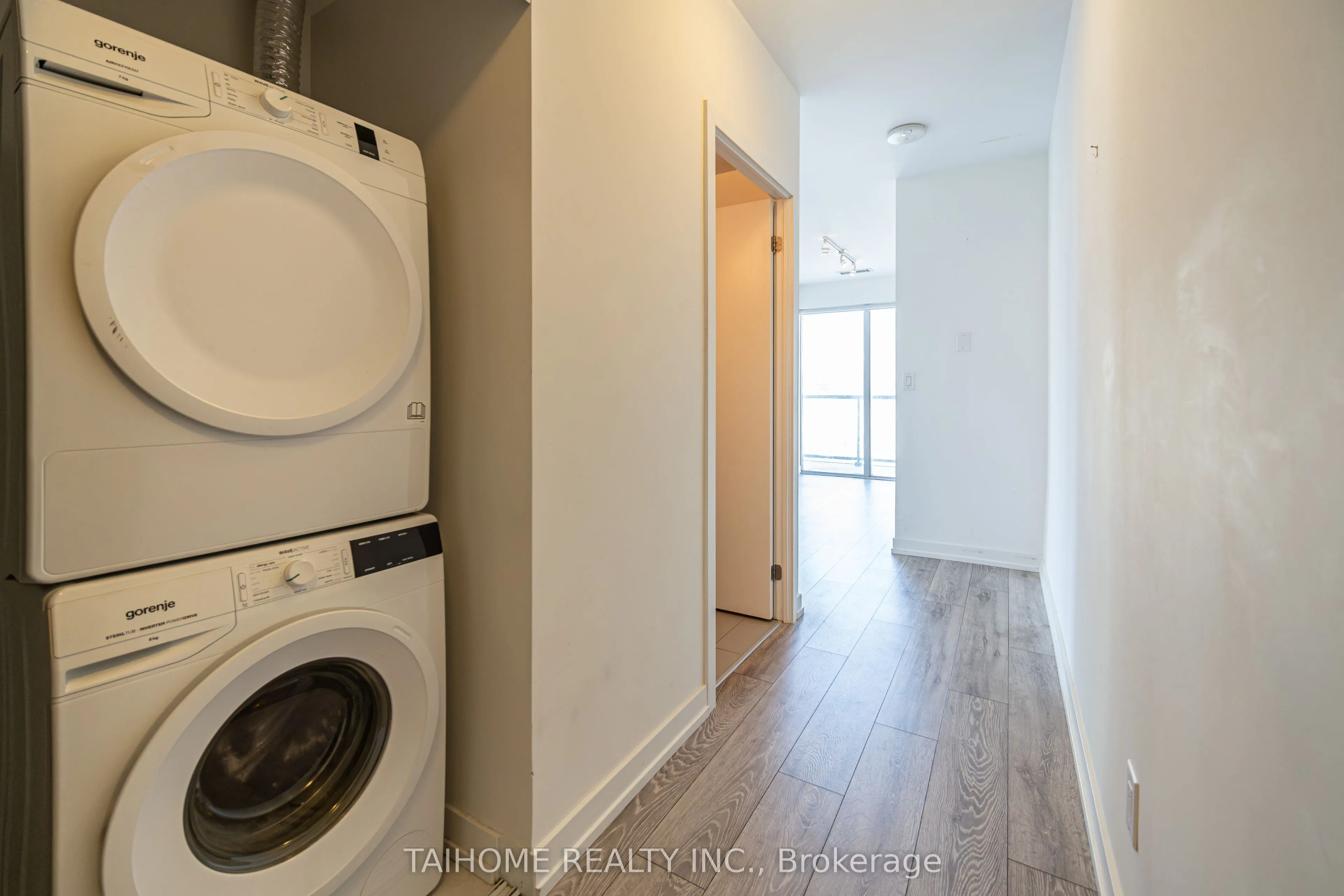 159 Wellesley Street E, #1509